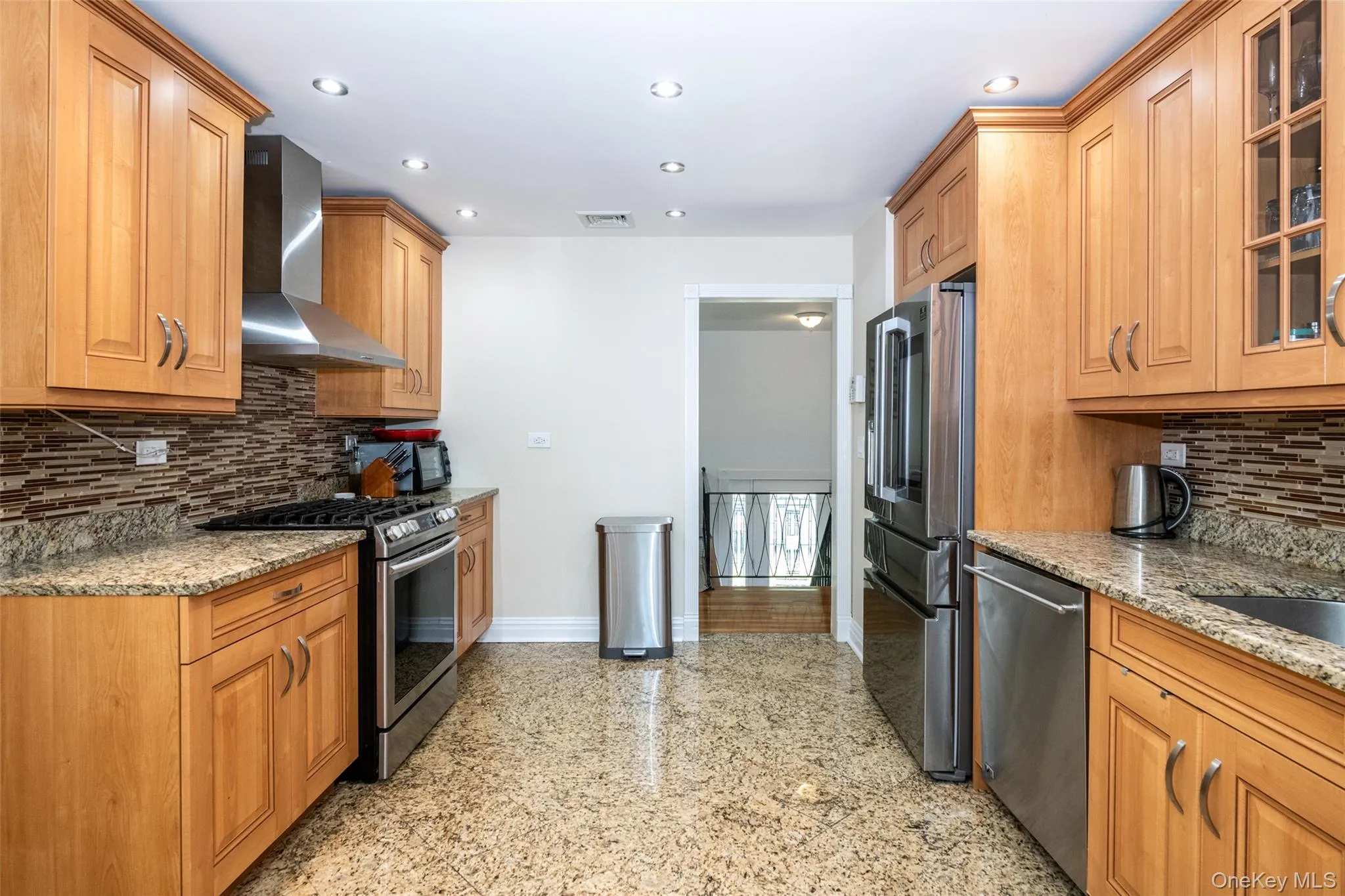 18 Carlyle Place, Greenburgh, NY, 3 Bedrooms Bedrooms, 7 Rooms Rooms,2 BathroomsBathrooms,Residential Lease,For Rent,Carlyle,0,KEY1014233 18 Carlyle Place, Greenburgh, NY, 3 Bedrooms Bedrooms, 7 Rooms Rooms,2 BathroomsBathrooms,Residential Lease,For Rent,Carlyle,0,KEY1014233