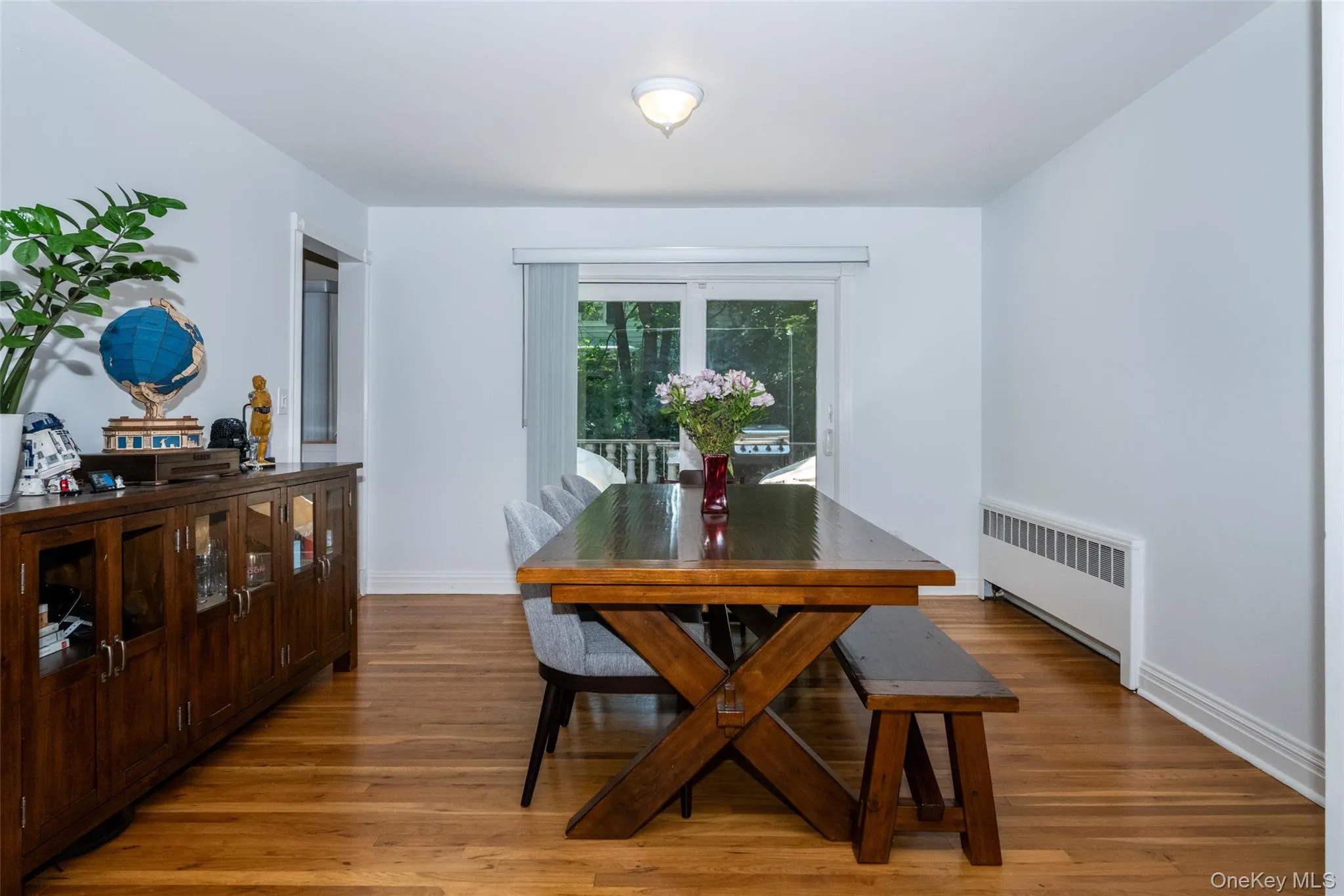18 Carlyle Place, Greenburgh, NY, 3 Bedrooms Bedrooms, 7 Rooms Rooms,2 BathroomsBathrooms,Residential Lease,For Rent,Carlyle,0,KEY1014233 18 Carlyle Place, Greenburgh, NY, 3 Bedrooms Bedrooms, 7 Rooms Rooms,2 BathroomsBathrooms,Residential Lease,For Rent,Carlyle,0,KEY1014233