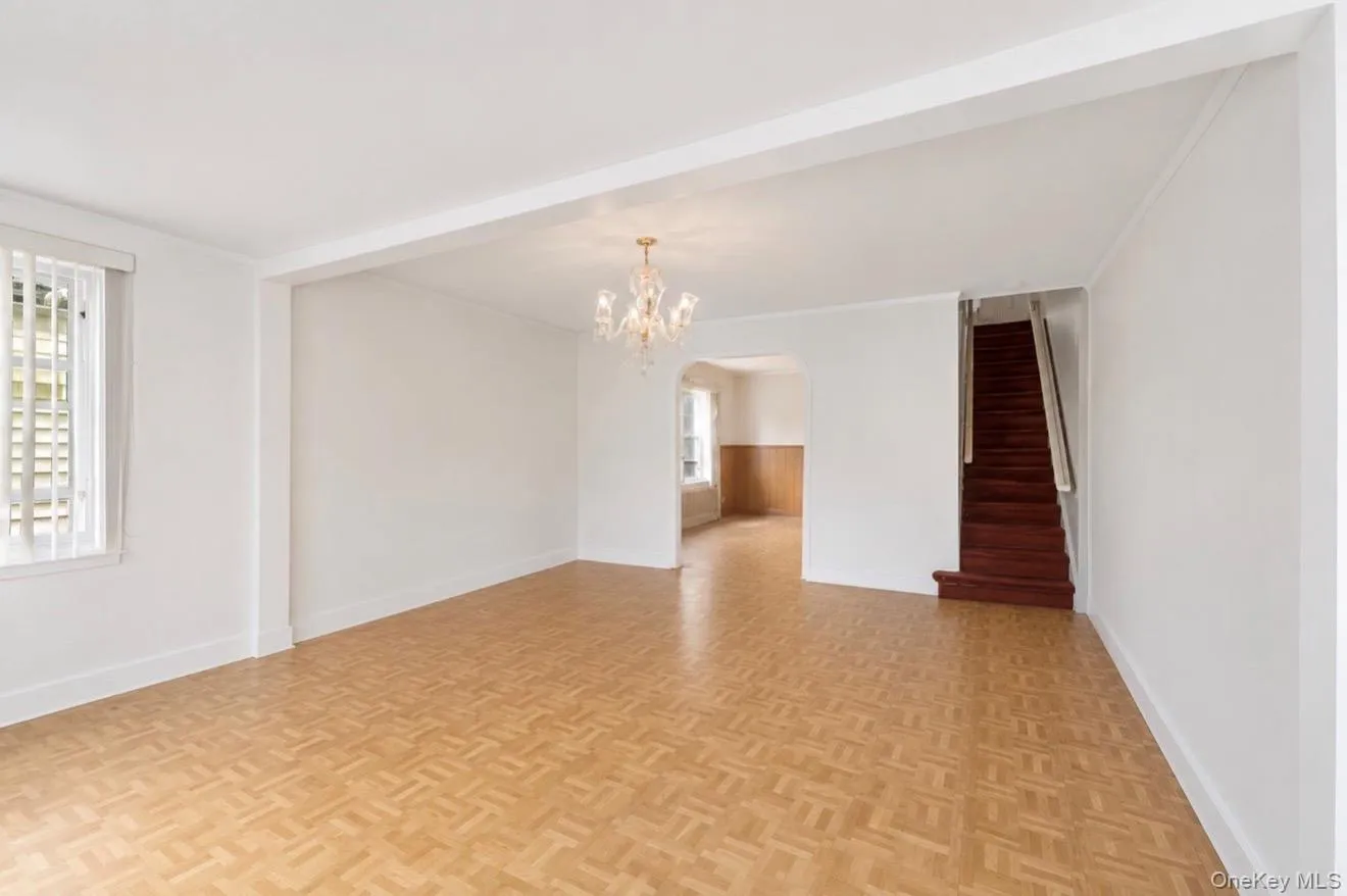 9036 209th Street, New York, NY, 3 Bedrooms Bedrooms, 7 Rooms Rooms,1 BathroomBathrooms,Residential,For Rent,209th,0,1014235 9036 209th Street, New York, NY, 3 Bedrooms Bedrooms, 7 Rooms Rooms,1 BathroomBathrooms,Residential,For Rent,209th,0,1014235