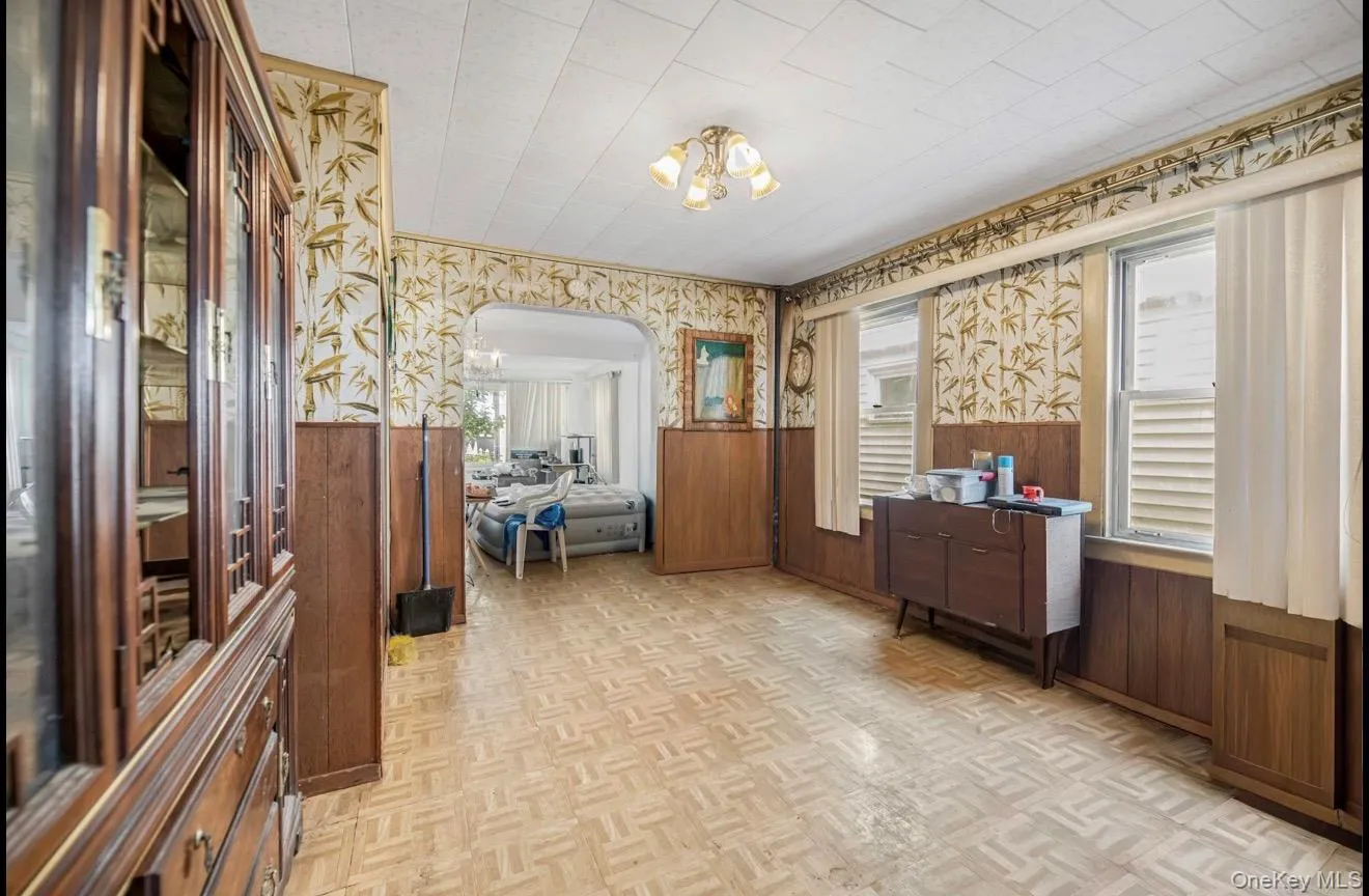 9036 209th Street, New York, NY, 3 Bedrooms Bedrooms, 7 Rooms Rooms,1 BathroomBathrooms,Residential,For Rent,209th,0,1014235 9036 209th Street, New York, NY, 3 Bedrooms Bedrooms, 7 Rooms Rooms,1 BathroomBathrooms,Residential,For Rent,209th,0,1014235