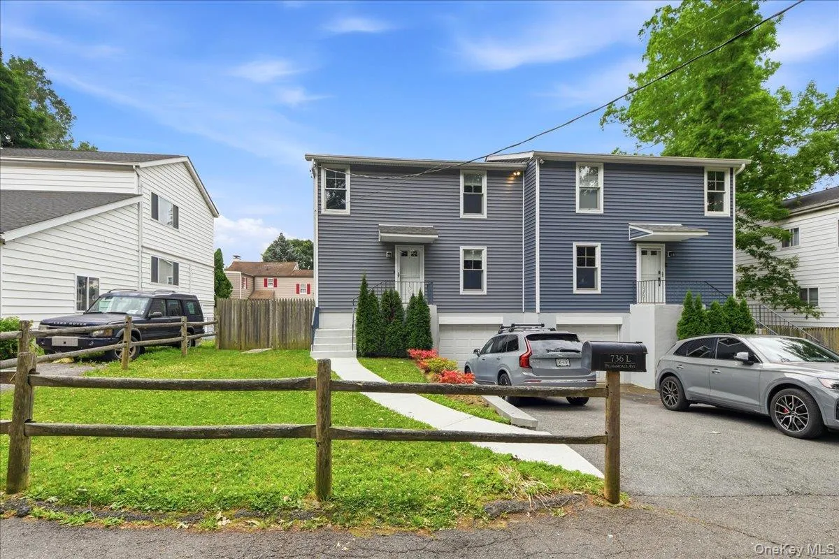 736 Pelhamdale Avenue, New Rochelle, NY, 3 Bedrooms Bedrooms, 6 Rooms Rooms,2 BathroomsBathrooms,Residential Lease,For Rent,Pelhamdale,0,1014236 736 Pelhamdale Avenue, New Rochelle, NY, 3 Bedrooms Bedrooms, 6 Rooms Rooms,2 BathroomsBathrooms,Residential Lease,For Rent,Pelhamdale,0,1014236