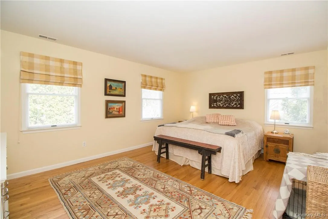 Master bedroom Master bedroom