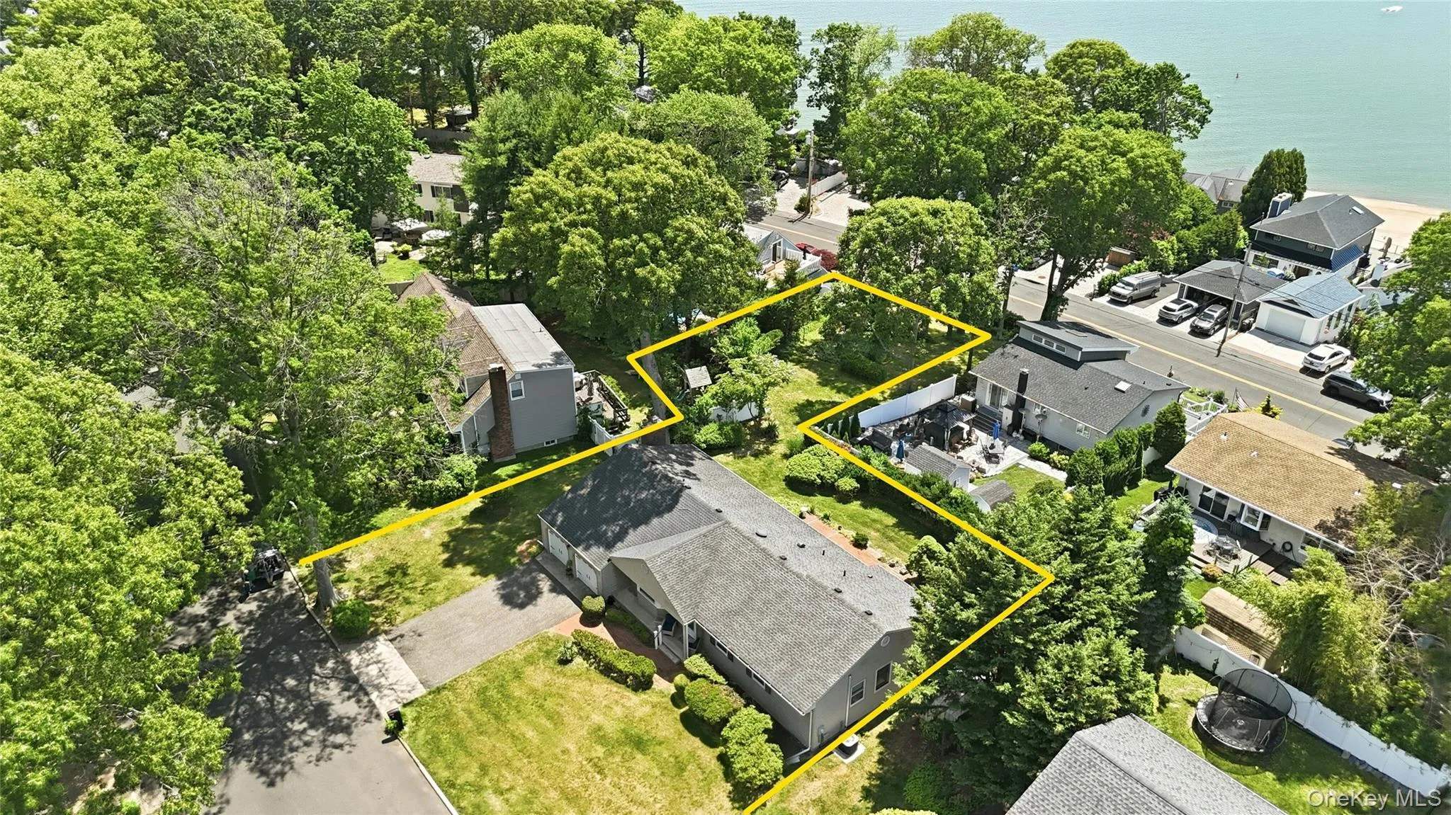 House and Lot Shown in Yellow House and Lot Shown in Yellow