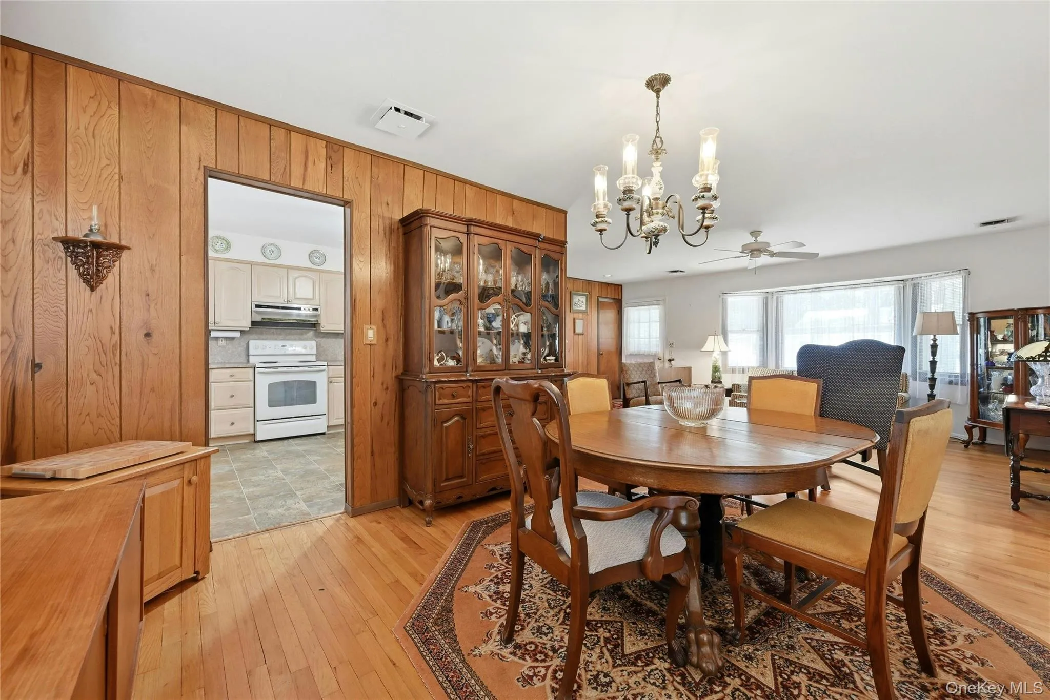 62 Peterborough Drive, Huntington, NY, 3 Bedrooms Bedrooms, 7 Rooms Rooms,2 BathroomsBathrooms,Residential,For Rent,Peterborough,0,1014241 62 Peterborough Drive, Huntington, NY, 3 Bedrooms Bedrooms, 7 Rooms Rooms,2 BathroomsBathrooms,Residential,For Rent,Peterborough,0,1014241