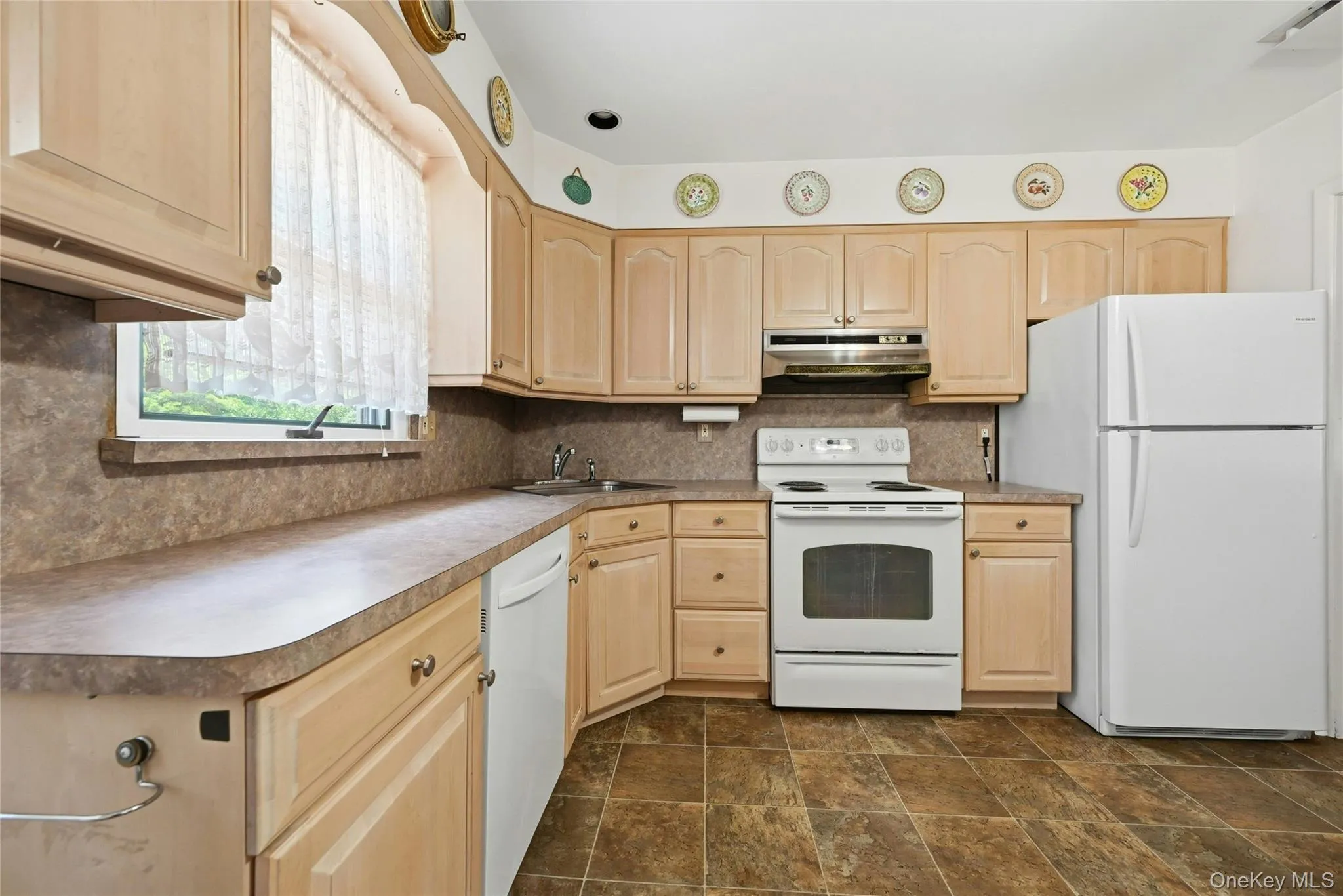 62 Peterborough Drive, Huntington, NY, 3 Bedrooms Bedrooms, 7 Rooms Rooms,2 BathroomsBathrooms,Residential,For Rent,Peterborough,0,1014241 62 Peterborough Drive, Huntington, NY, 3 Bedrooms Bedrooms, 7 Rooms Rooms,2 BathroomsBathrooms,Residential,For Rent,Peterborough,0,1014241