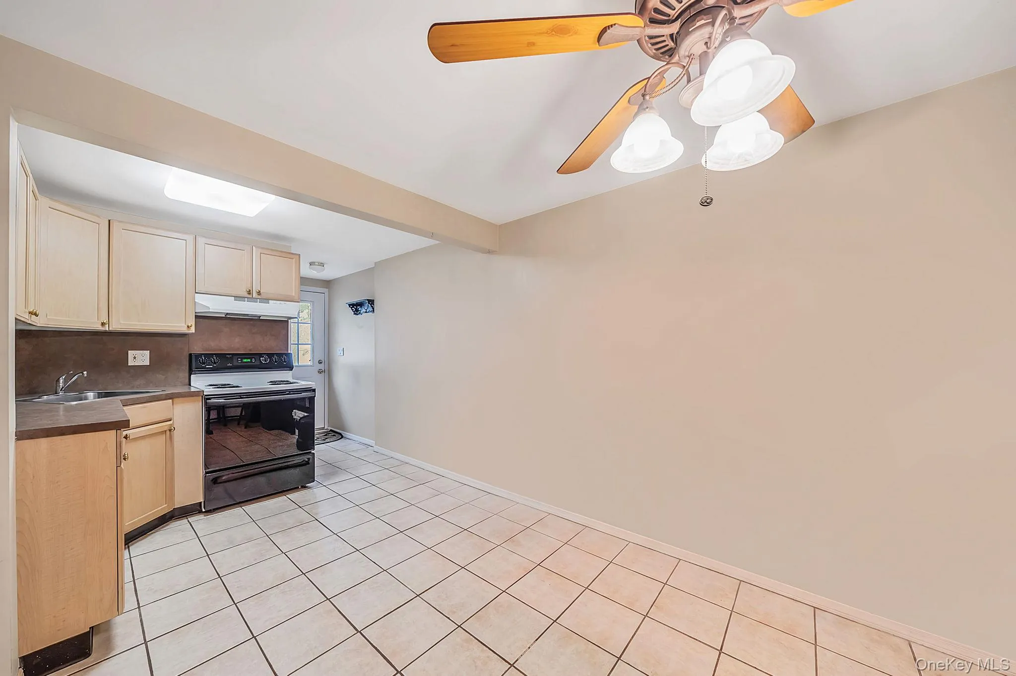 6 Smith Court, Brookhaven, NY, 4 Bedrooms Bedrooms, 9 Rooms Rooms,2 BathroomsBathrooms,Residential,For Rent,Smith,0,KEY1014243 6 Smith Court, Brookhaven, NY, 4 Bedrooms Bedrooms, 9 Rooms Rooms,2 BathroomsBathrooms,Residential,For Rent,Smith,0,KEY1014243