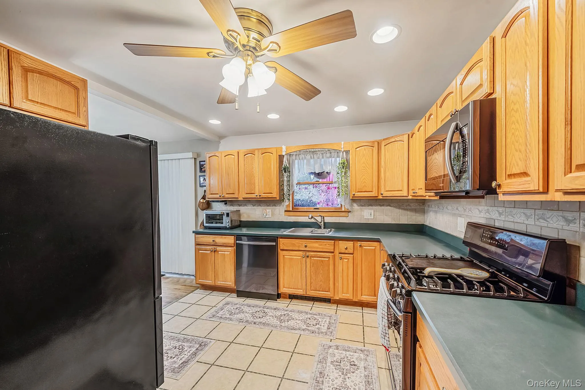 6 Smith Court, Brookhaven, NY, 4 Bedrooms Bedrooms, 9 Rooms Rooms,2 BathroomsBathrooms,Residential,For Rent,Smith,0,KEY1014243 6 Smith Court, Brookhaven, NY, 4 Bedrooms Bedrooms, 9 Rooms Rooms,2 BathroomsBathrooms,Residential,For Rent,Smith,0,KEY1014243