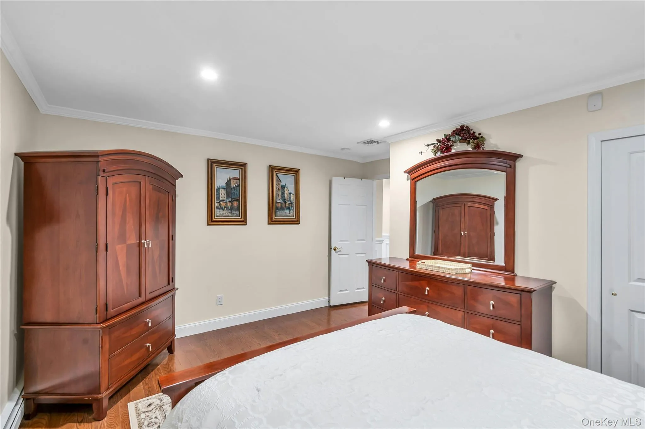 6 Averly Place, Smithtown, NY, 4 Bedrooms Bedrooms, 8 Rooms Rooms,2 BathroomsBathrooms,Residential,For Rent,Averly,0,1014247 6 Averly Place, Smithtown, NY, 4 Bedrooms Bedrooms, 8 Rooms Rooms,2 BathroomsBathrooms,Residential,For Rent,Averly,0,1014247