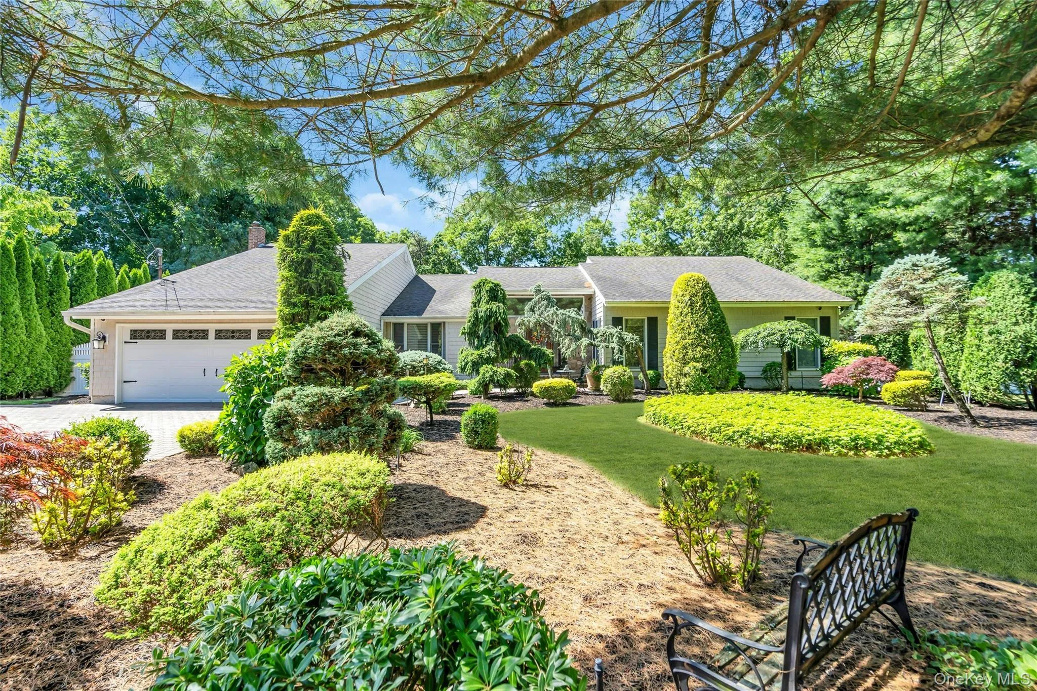 6 Averly Place, Smithtown, NY, 4 Bedrooms Bedrooms, 8 Rooms Rooms,2 BathroomsBathrooms,Residential,For Rent,Averly,0,1014247 6 Averly Place, Smithtown, NY, 4 Bedrooms Bedrooms, 8 Rooms Rooms,2 BathroomsBathrooms,Residential,For Rent,Averly,0,1014247