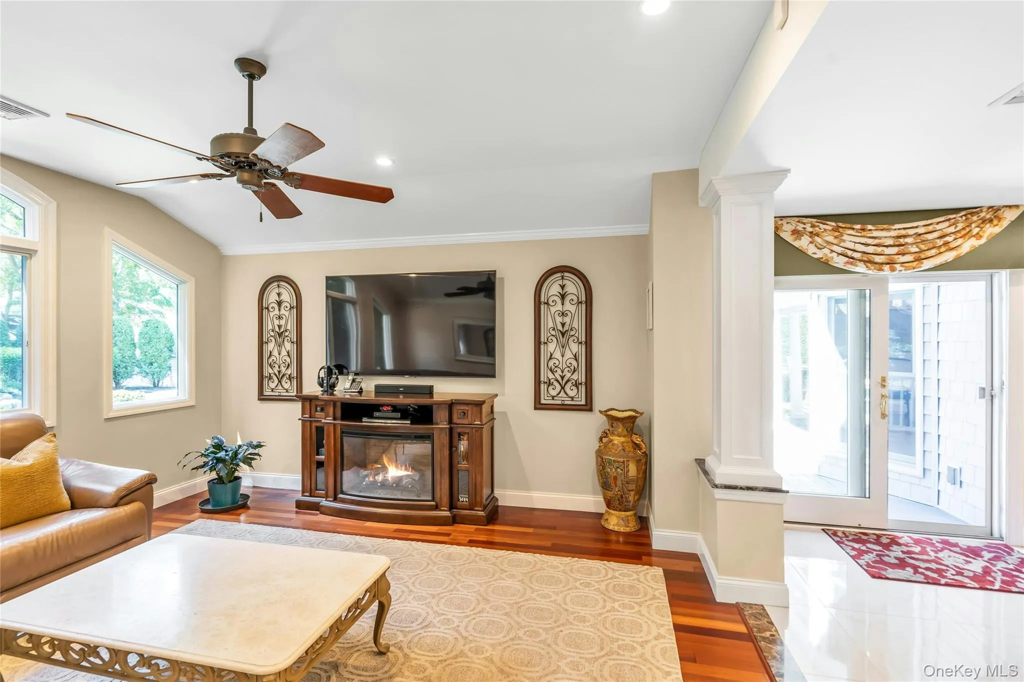 6 Averly Place, Smithtown, NY, 4 Bedrooms Bedrooms, 8 Rooms Rooms,2 BathroomsBathrooms,Residential,For Rent,Averly,0,1014247 6 Averly Place, Smithtown, NY, 4 Bedrooms Bedrooms, 8 Rooms Rooms,2 BathroomsBathrooms,Residential,For Rent,Averly,0,1014247