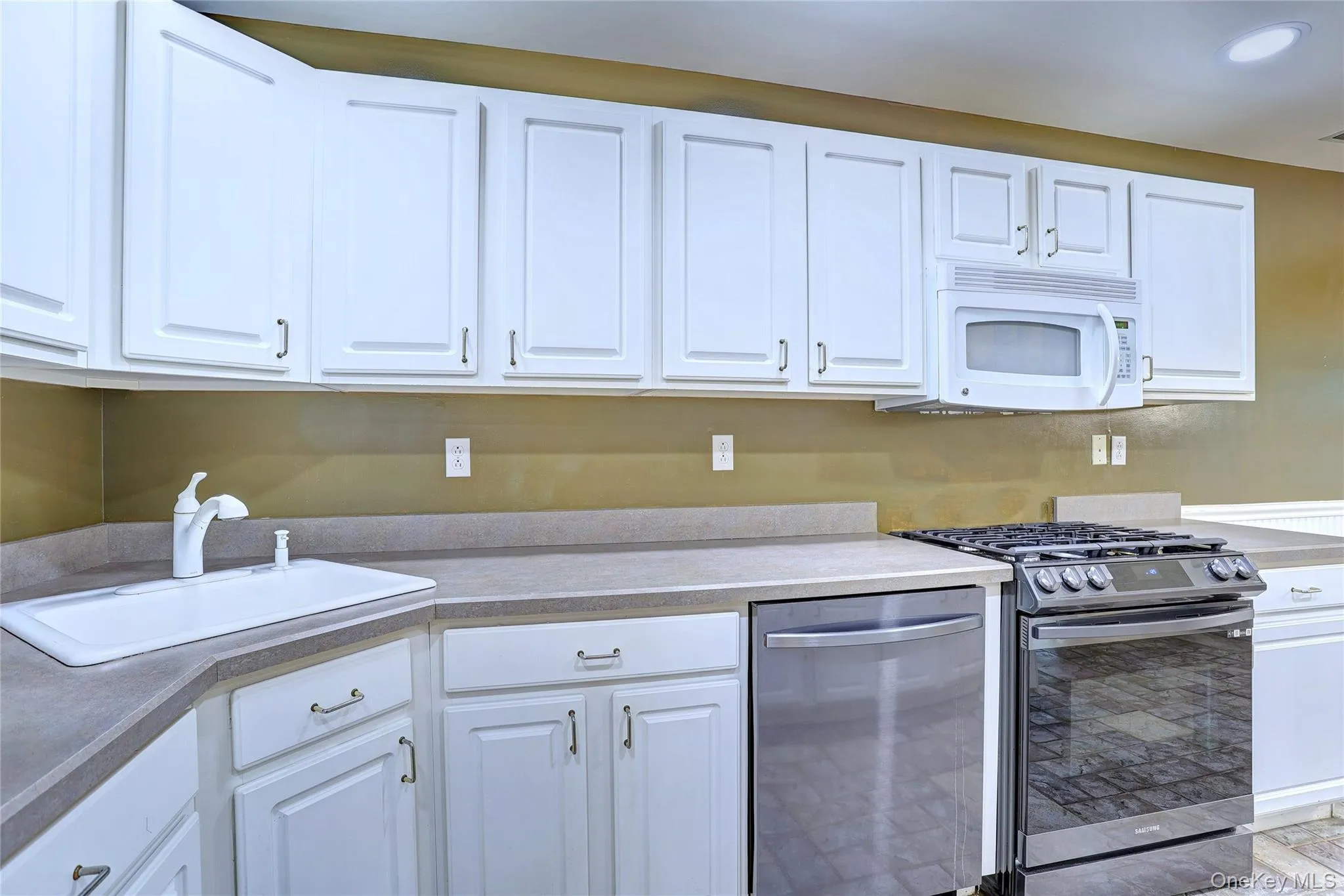 27 Underhill Drive, Haverstraw, NY, 2 Bedrooms Bedrooms, 9 Rooms Rooms,2 BathroomsBathrooms,Residential,For Rent,Underhill,0,1014251 27 Underhill Drive, Haverstraw, NY, 2 Bedrooms Bedrooms, 9 Rooms Rooms,2 BathroomsBathrooms,Residential,For Rent,Underhill,0,1014251