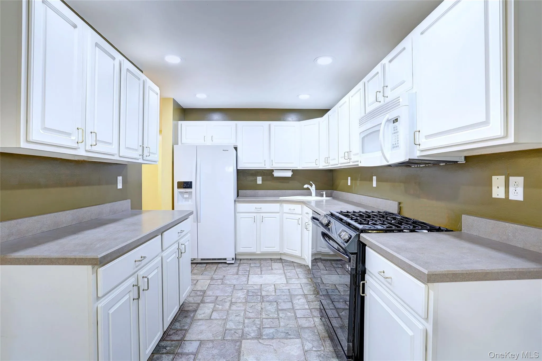 27 Underhill Drive, Haverstraw, NY, 2 Bedrooms Bedrooms, 9 Rooms Rooms,2 BathroomsBathrooms,Residential,For Rent,Underhill,0,1014251 27 Underhill Drive, Haverstraw, NY, 2 Bedrooms Bedrooms, 9 Rooms Rooms,2 BathroomsBathrooms,Residential,For Rent,Underhill,0,1014251