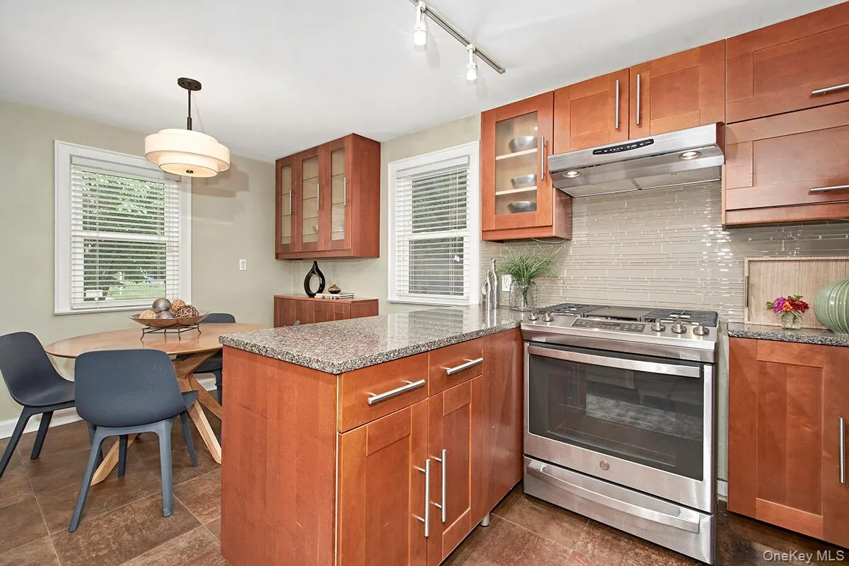 Kitchen with brand new oven/range Kitchen with brand new oven/range