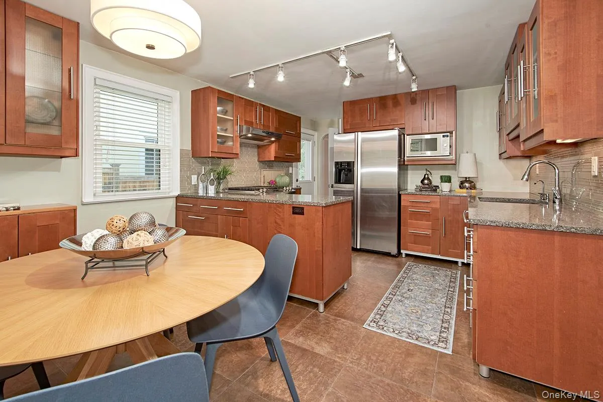 Eat in kitchen with abundant cabinetry, and lots of storage Eat in kitchen with abundant cabinetry, and lots of storage