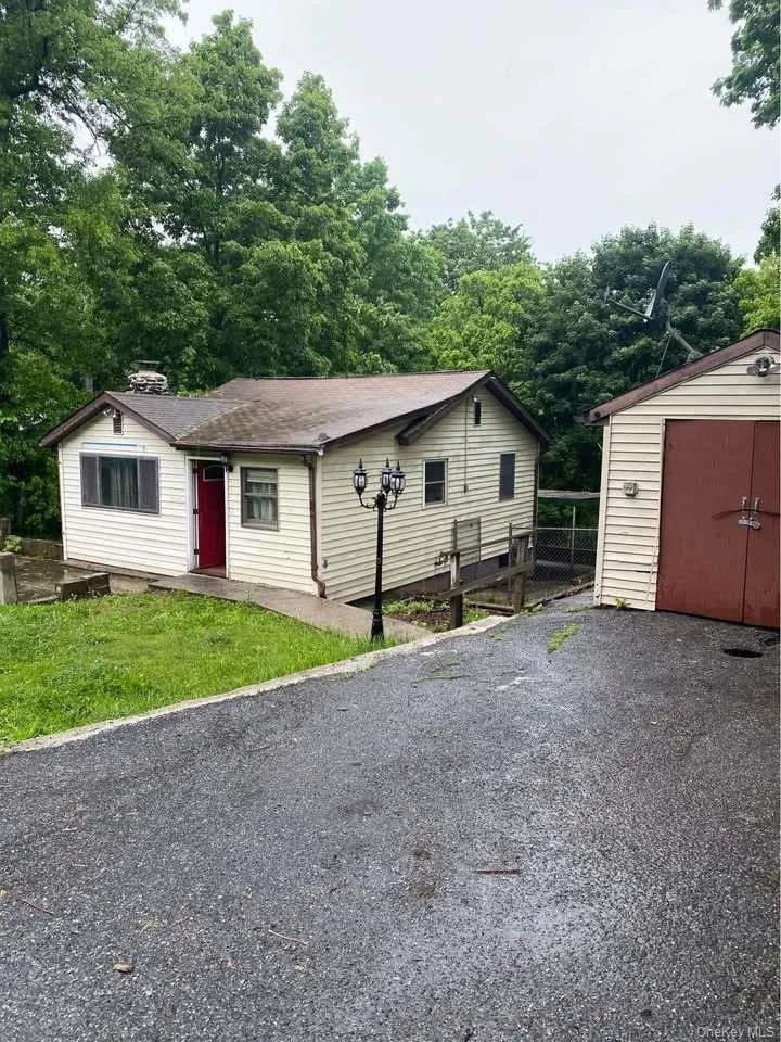32 Cedar Trail, Monroe, NY, 3 Bedrooms Bedrooms, 5 Rooms Rooms,1 BathroomBathrooms,Residential,For Rent,Cedar,0,1014254 32 Cedar Trail, Monroe, NY, 3 Bedrooms Bedrooms, 5 Rooms Rooms,1 BathroomBathrooms,Residential,For Rent,Cedar,0,1014254