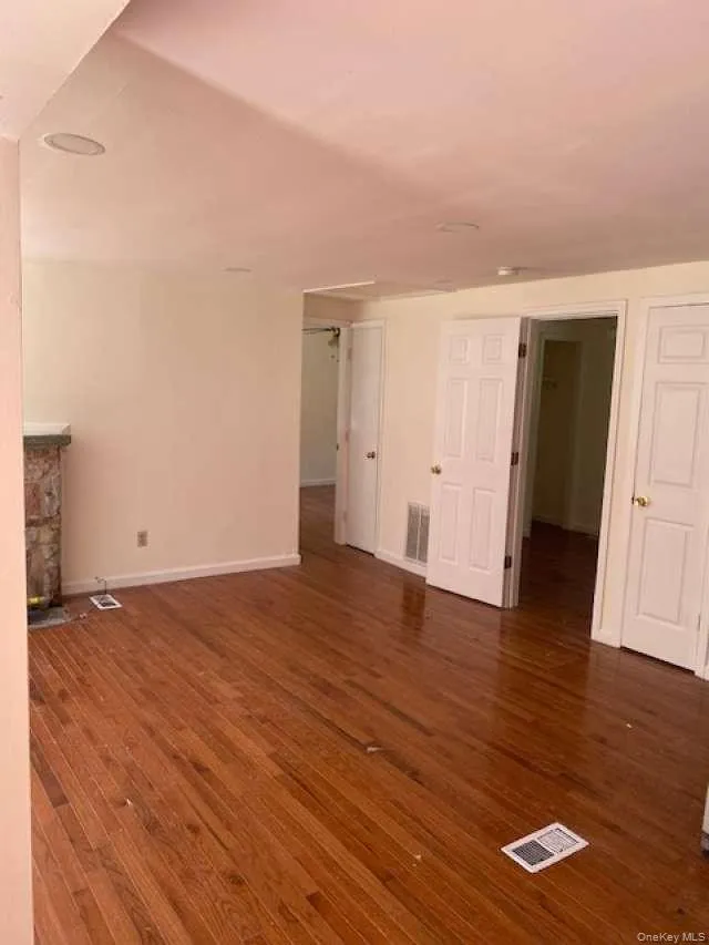 32 Cedar Trail, Monroe, NY, 3 Bedrooms Bedrooms, 5 Rooms Rooms,1 BathroomBathrooms,Residential,For Rent,Cedar,0,KEY1014254 32 Cedar Trail, Monroe, NY, 3 Bedrooms Bedrooms, 5 Rooms Rooms,1 BathroomBathrooms,Residential,For Rent,Cedar,0,KEY1014254