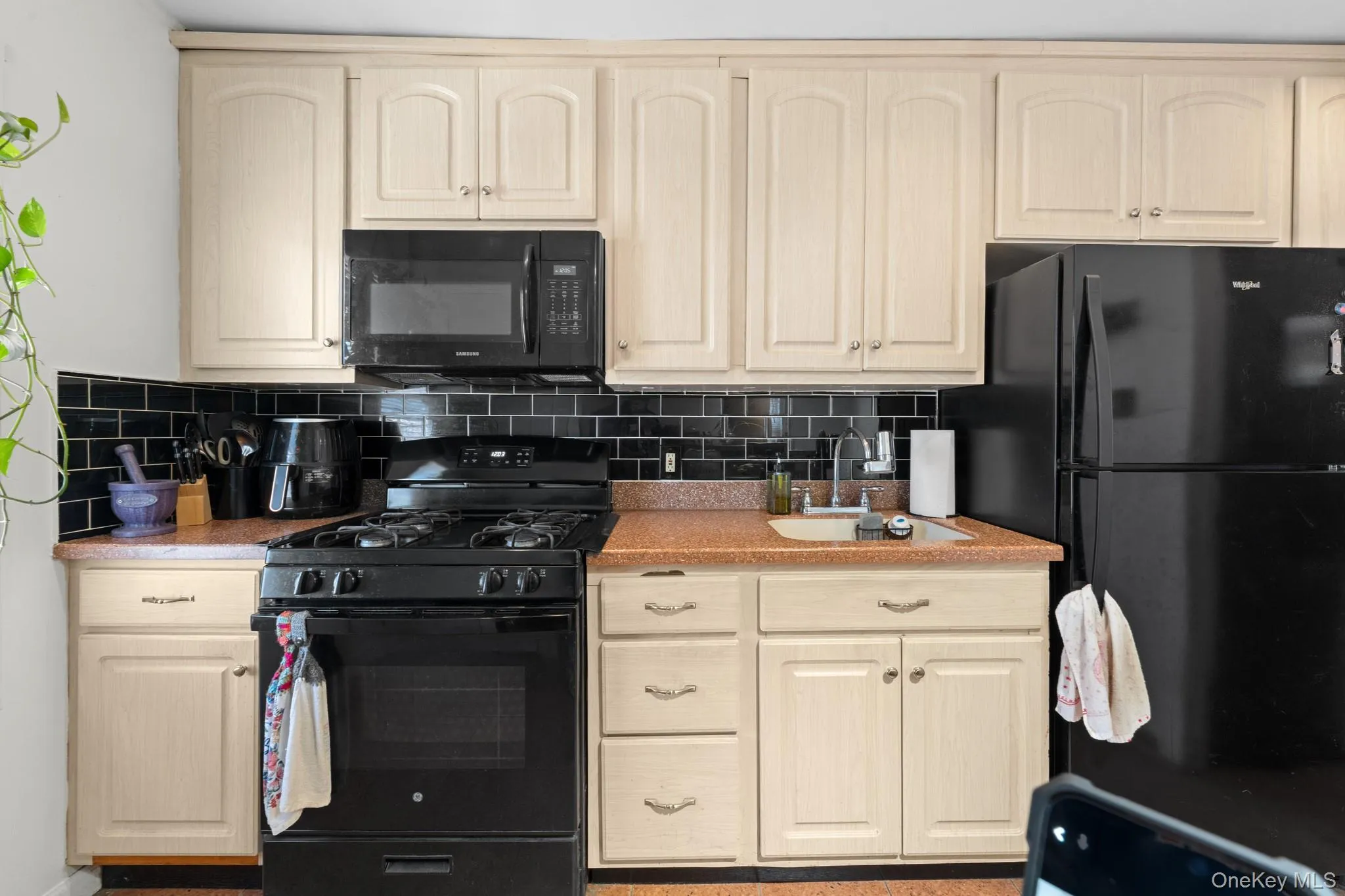 1511 51st Street, New York, NY, 3 Bedrooms Bedrooms, 6 Rooms Rooms,2 BathroomsBathrooms,Residential,For Rent,51st,0,1014256 1511 51st Street, New York, NY, 3 Bedrooms Bedrooms, 6 Rooms Rooms,2 BathroomsBathrooms,Residential,For Rent,51st,0,1014256