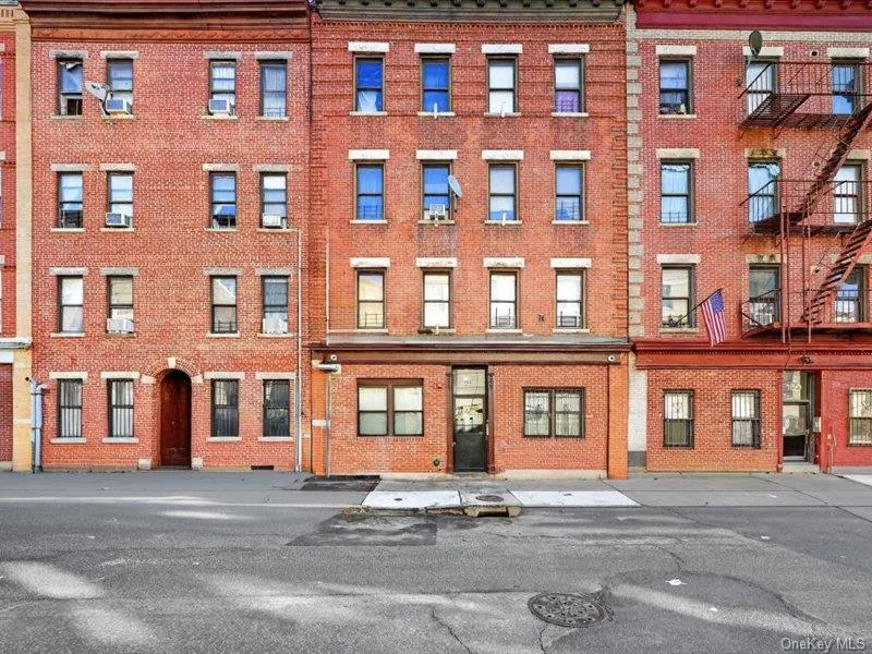 158 Willow Street, Yonkers, NY, 2 Bedrooms Bedrooms, 4 Rooms Rooms,1 BathroomBathrooms,Residential Lease,For Rent,Willow,0,1014262 158 Willow Street, Yonkers, NY, 2 Bedrooms Bedrooms, 4 Rooms Rooms,1 BathroomBathrooms,Residential Lease,For Rent,Willow,0,1014262