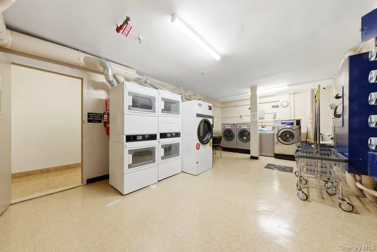 4200 Herkimer Place, New York, NY, 1 Bedroom Bedrooms, 4 Rooms Rooms,1 BathroomBathrooms,Residential,For Rent,Herkimer,0,1014263 4200 Herkimer Place, New York, NY, 1 Bedroom Bedrooms, 4 Rooms Rooms,1 BathroomBathrooms,Residential,For Rent,Herkimer,0,1014263