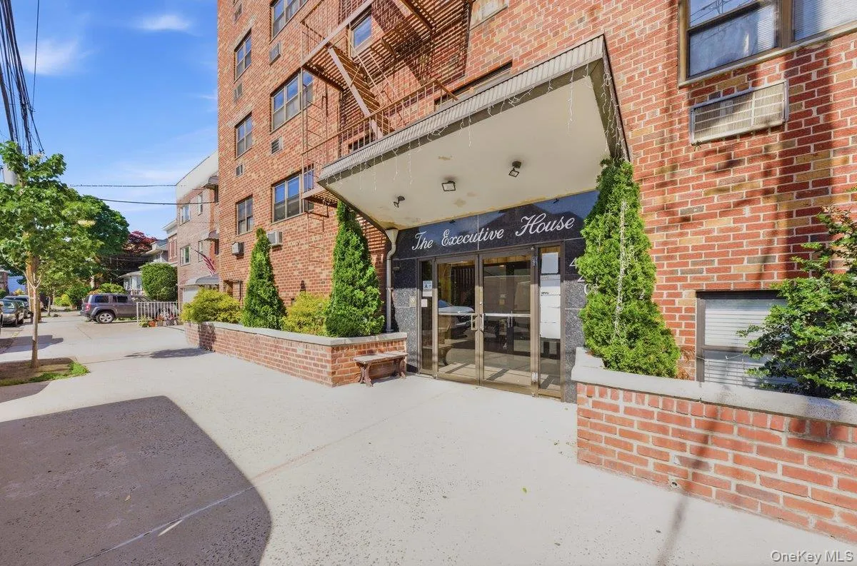4200 Herkimer Place, New York, NY, 1 Bedroom Bedrooms, 4 Rooms Rooms,1 BathroomBathrooms,Residential,For Rent,Herkimer,0,1014263 4200 Herkimer Place, New York, NY, 1 Bedroom Bedrooms, 4 Rooms Rooms,1 BathroomBathrooms,Residential,For Rent,Herkimer,0,1014263