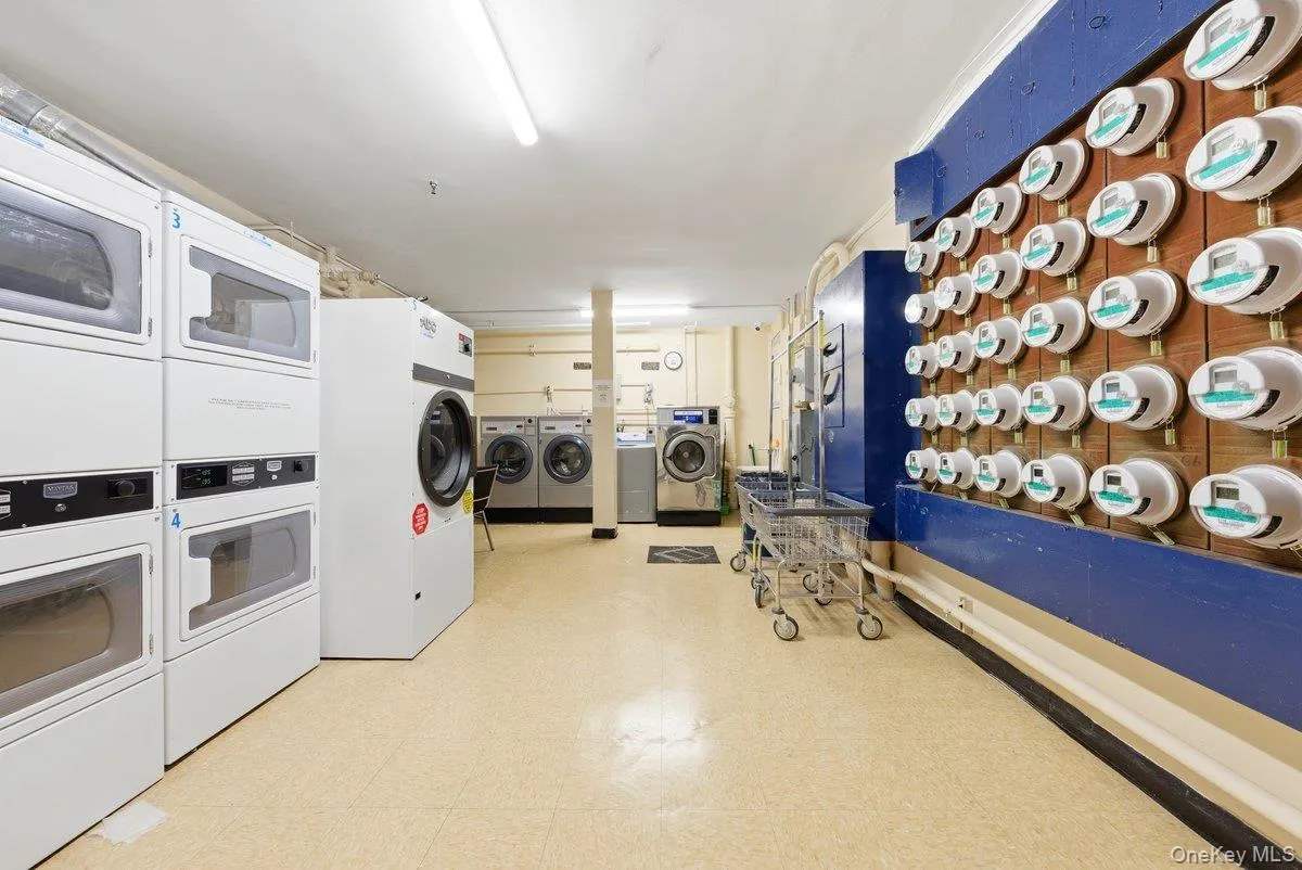 4200 Herkimer Place, New York, NY, 1 Bedroom Bedrooms, 4 Rooms Rooms,1 BathroomBathrooms,Residential,For Rent,Herkimer,0,1014263 4200 Herkimer Place, New York, NY, 1 Bedroom Bedrooms, 4 Rooms Rooms,1 BathroomBathrooms,Residential,For Rent,Herkimer,0,1014263