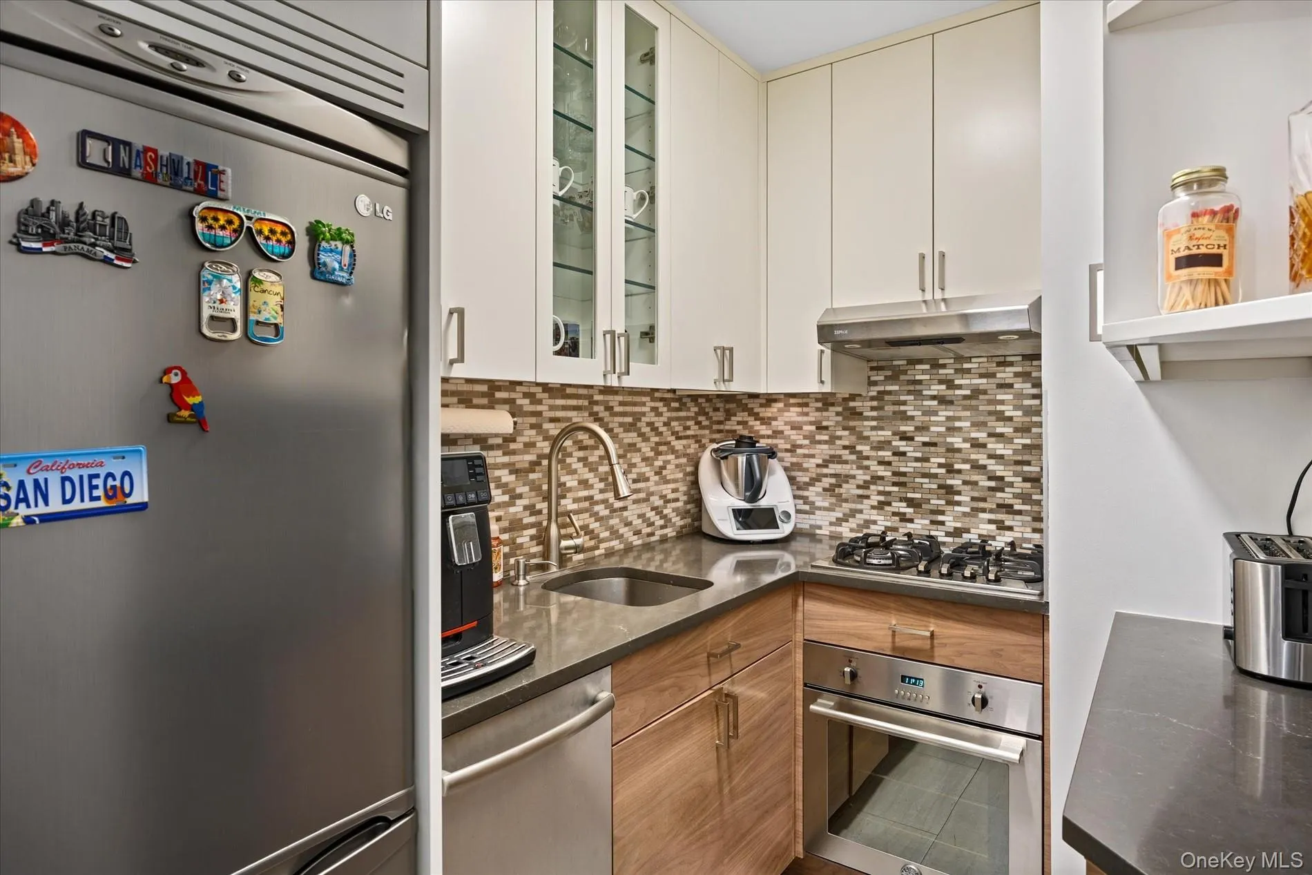 83-15 98th Street, New York, NY, 1 Bedroom Bedrooms, 3 Rooms Rooms,1 BathroomBathrooms,Residential,For Rent,98th,0,1014264 83-15 98th Street, New York, NY, 1 Bedroom Bedrooms, 3 Rooms Rooms,1 BathroomBathrooms,Residential,For Rent,98th,0,1014264