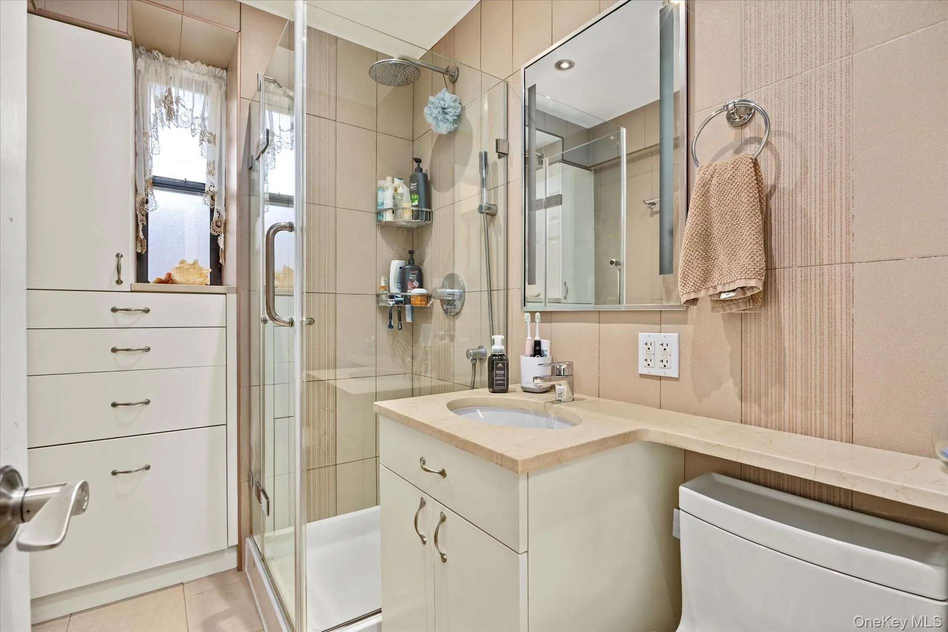 83-15 98th Street, New York, NY, 1 Bedroom Bedrooms, 3 Rooms Rooms,1 BathroomBathrooms,Residential,For Rent,98th,0,1014264 83-15 98th Street, New York, NY, 1 Bedroom Bedrooms, 3 Rooms Rooms,1 BathroomBathrooms,Residential,For Rent,98th,0,1014264