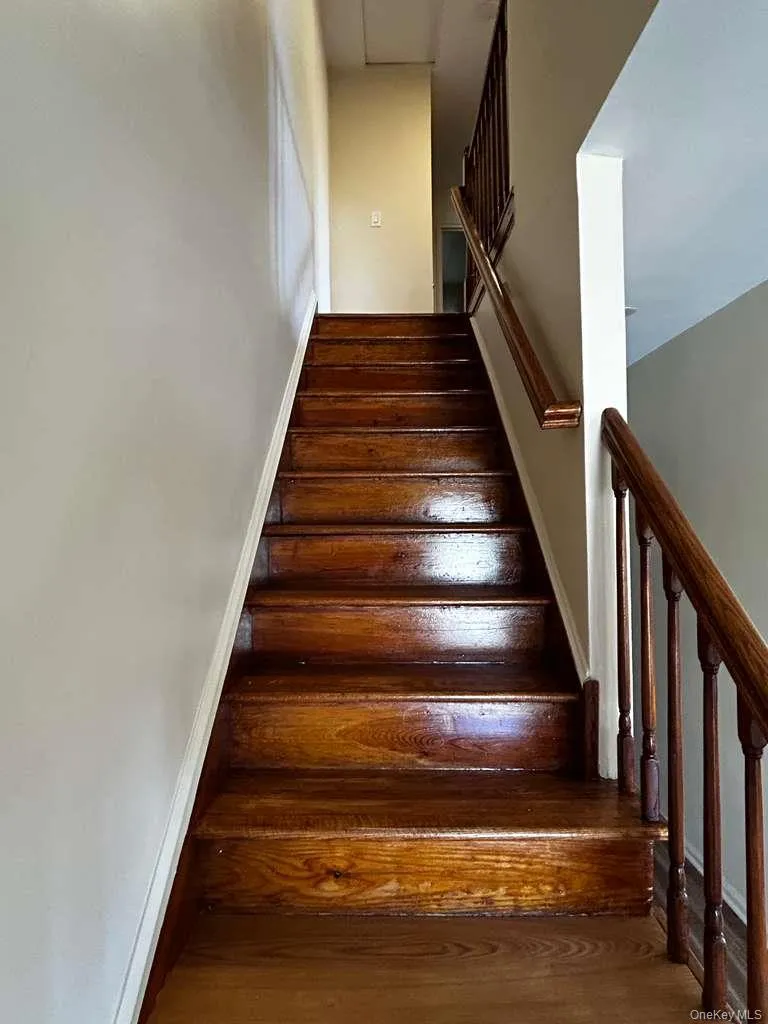 1149 East 219th Street, New York, NY, 3 Bedrooms Bedrooms, 8 Rooms Rooms,1 BathroomBathrooms,Residential Lease,For Rent,219th Street,0,1014266 1149 East 219th Street, New York, NY, 3 Bedrooms Bedrooms, 8 Rooms Rooms,1 BathroomBathrooms,Residential Lease,For Rent,219th Street,0,1014266