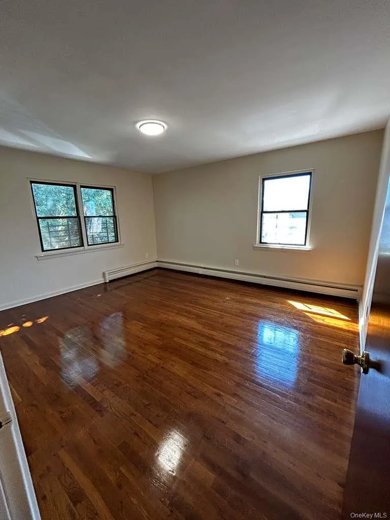 1149 East 219th Street, New York, NY, 3 Bedrooms Bedrooms, 8 Rooms Rooms,1 BathroomBathrooms,Residential Lease,For Rent,219th Street,0,1014266 1149 East 219th Street, New York, NY, 3 Bedrooms Bedrooms, 8 Rooms Rooms,1 BathroomBathrooms,Residential Lease,For Rent,219th Street,0,1014266
