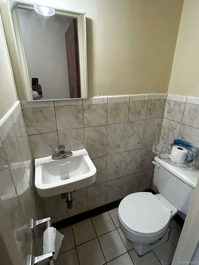 1149 East 219th Street, New York, NY, 3 Bedrooms Bedrooms, 8 Rooms Rooms,1 BathroomBathrooms,Residential Lease,For Rent,219th Street,0,1014266 1149 East 219th Street, New York, NY, 3 Bedrooms Bedrooms, 8 Rooms Rooms,1 BathroomBathrooms,Residential Lease,For Rent,219th Street,0,1014266