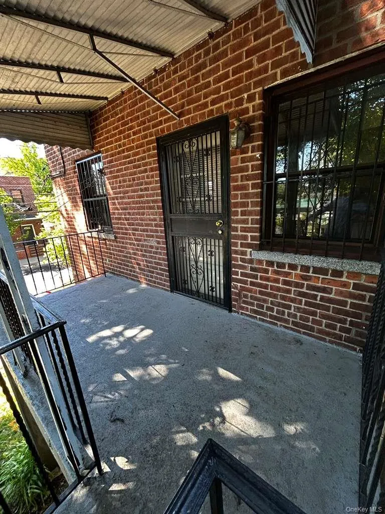 1149 East 219th Street, New York, NY, 3 Bedrooms Bedrooms, 8 Rooms Rooms,1 BathroomBathrooms,Residential Lease,For Rent,219th Street,0,1014266 1149 East 219th Street, New York, NY, 3 Bedrooms Bedrooms, 8 Rooms Rooms,1 BathroomBathrooms,Residential Lease,For Rent,219th Street,0,1014266