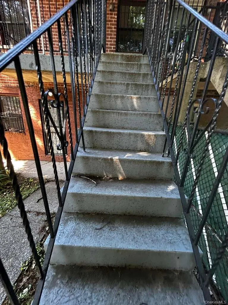 1149 East 219th Street, New York, NY, 3 Bedrooms Bedrooms, 8 Rooms Rooms,1 BathroomBathrooms,Residential Lease,For Rent,219th Street,0,1014266 1149 East 219th Street, New York, NY, 3 Bedrooms Bedrooms, 8 Rooms Rooms,1 BathroomBathrooms,Residential Lease,For Rent,219th Street,0,1014266