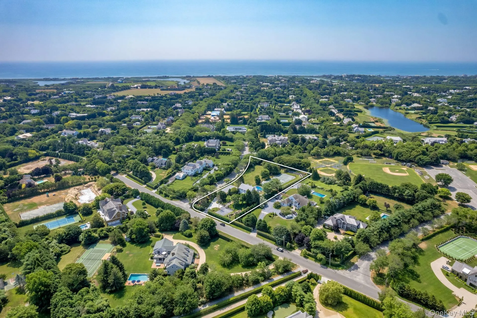 131 Flying Point Road, Southampton, NY, 5 Bedrooms Bedrooms, 14 Rooms Rooms,7 BathroomsBathrooms,Residential Lease,For Rent,Flying Point,0,1014269 131 Flying Point Road, Southampton, NY, 5 Bedrooms Bedrooms, 14 Rooms Rooms,7 BathroomsBathrooms,Residential Lease,For Rent,Flying Point,0,1014269