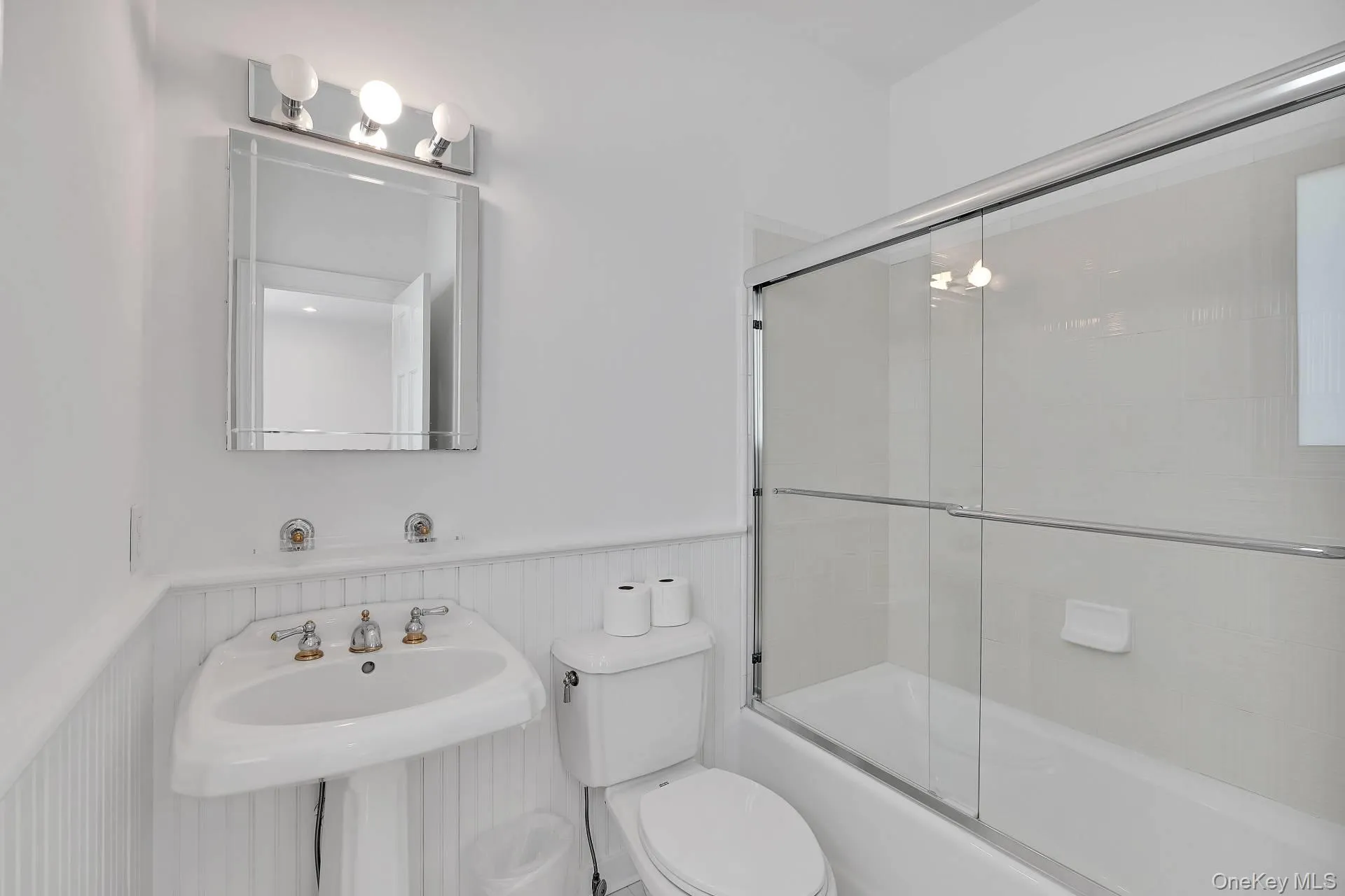 131 Flying Point Road, Southampton, NY, 5 Bedrooms Bedrooms, 14 Rooms Rooms,7 BathroomsBathrooms,Residential Lease,For Rent,Flying Point,0,1014269 131 Flying Point Road, Southampton, NY, 5 Bedrooms Bedrooms, 14 Rooms Rooms,7 BathroomsBathrooms,Residential Lease,For Rent,Flying Point,0,1014269
