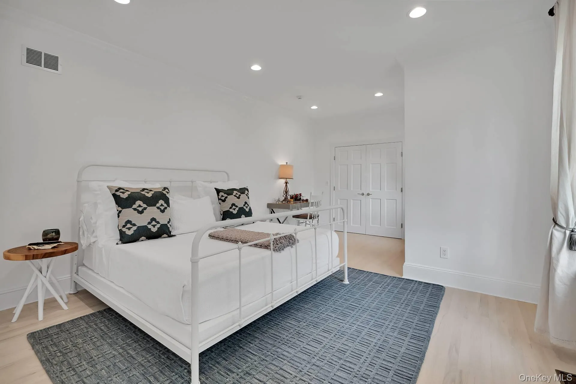 131 Flying Point Road, Southampton, NY, 5 Bedrooms Bedrooms, 14 Rooms Rooms,7 BathroomsBathrooms,Residential Lease,For Rent,Flying Point,0,1014269 131 Flying Point Road, Southampton, NY, 5 Bedrooms Bedrooms, 14 Rooms Rooms,7 BathroomsBathrooms,Residential Lease,For Rent,Flying Point,0,1014269