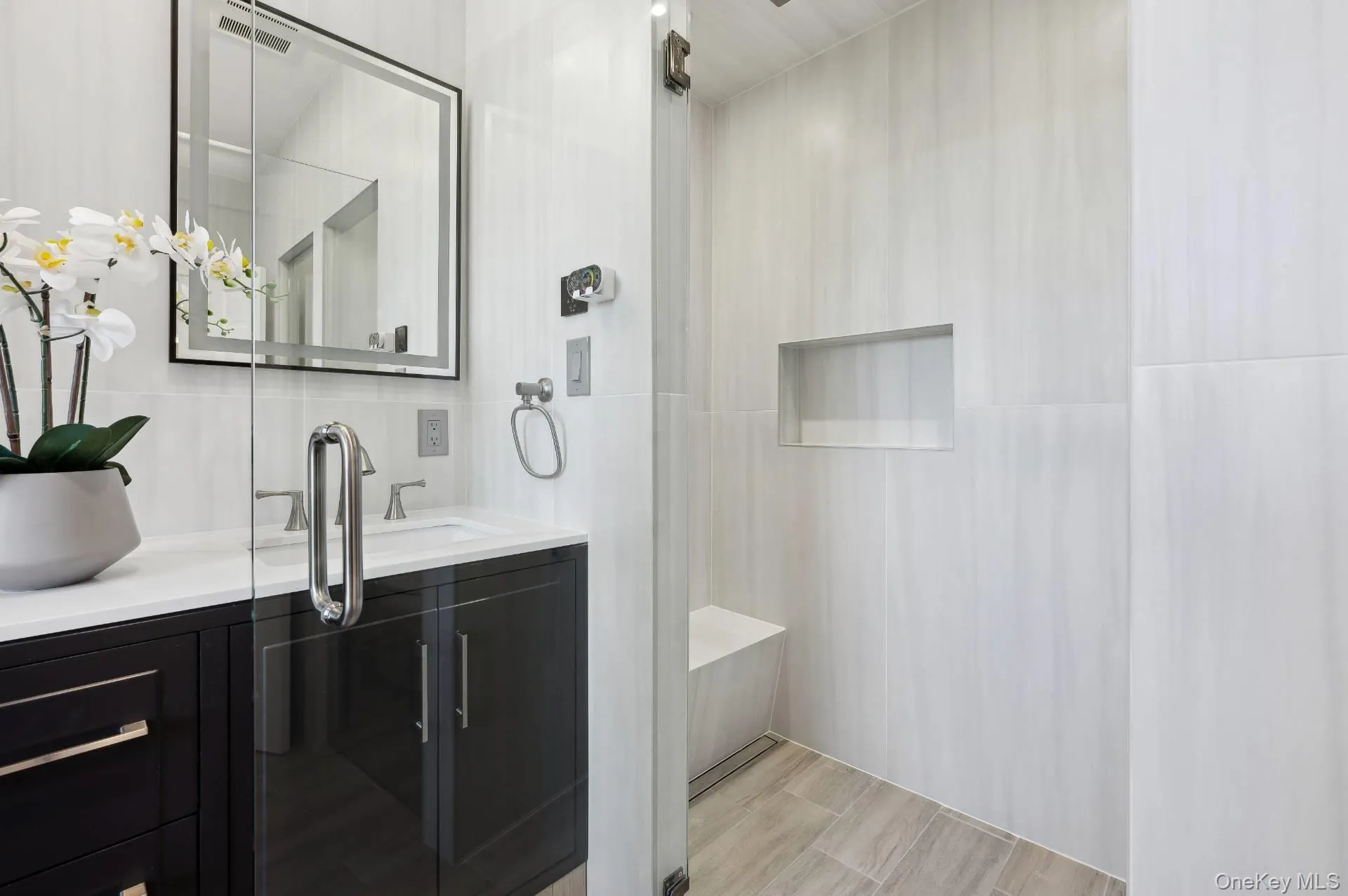 131 Flying Point Road, Southampton, NY, 5 Bedrooms Bedrooms, 14 Rooms Rooms,7 BathroomsBathrooms,Residential Lease,For Rent,Flying Point,0,1014269 131 Flying Point Road, Southampton, NY, 5 Bedrooms Bedrooms, 14 Rooms Rooms,7 BathroomsBathrooms,Residential Lease,For Rent,Flying Point,0,1014269