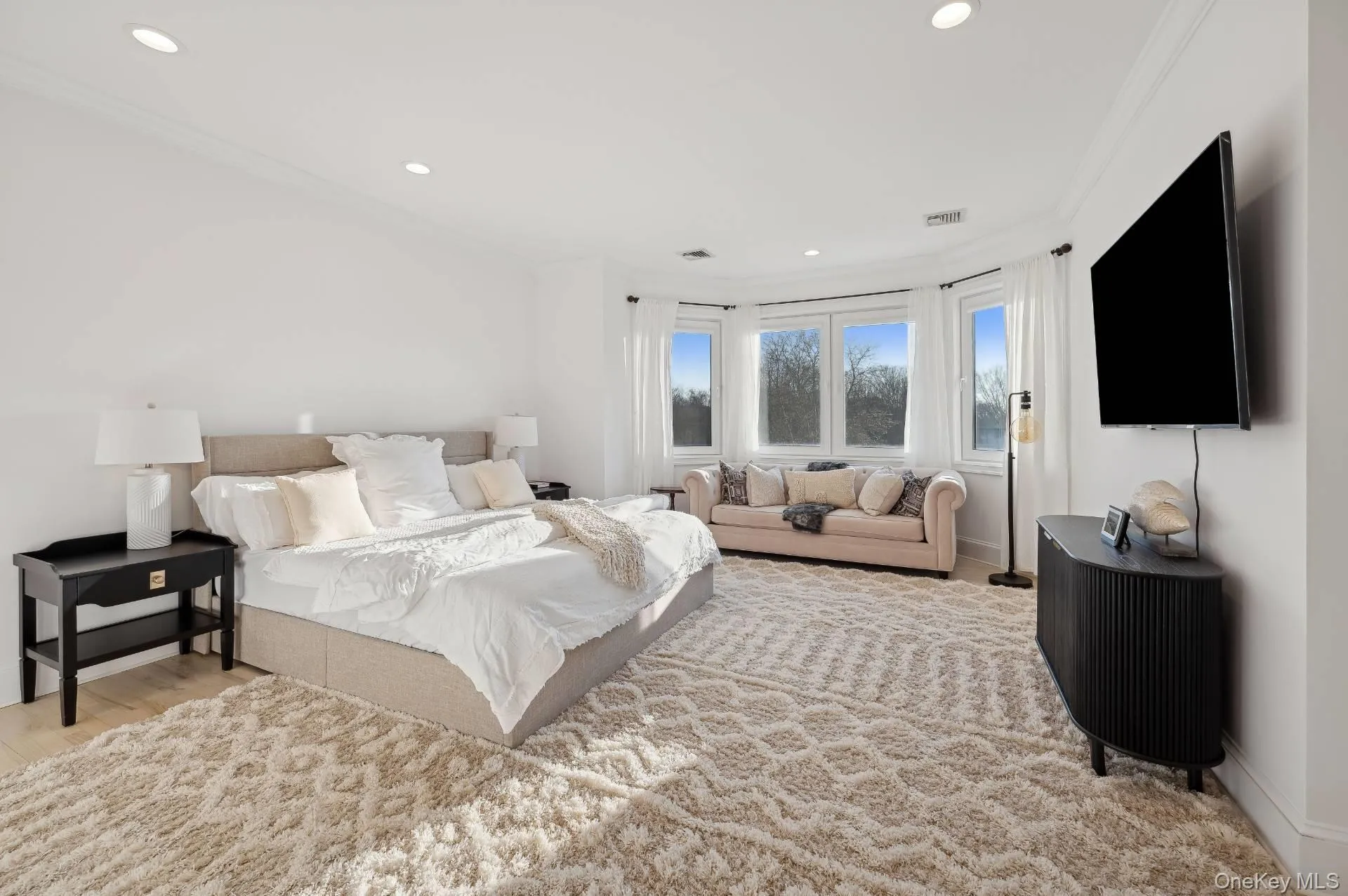 131 Flying Point Road, Southampton, NY, 5 Bedrooms Bedrooms, 14 Rooms Rooms,7 BathroomsBathrooms,Residential Lease,For Rent,Flying Point,0,1014269 131 Flying Point Road, Southampton, NY, 5 Bedrooms Bedrooms, 14 Rooms Rooms,7 BathroomsBathrooms,Residential Lease,For Rent,Flying Point,0,1014269