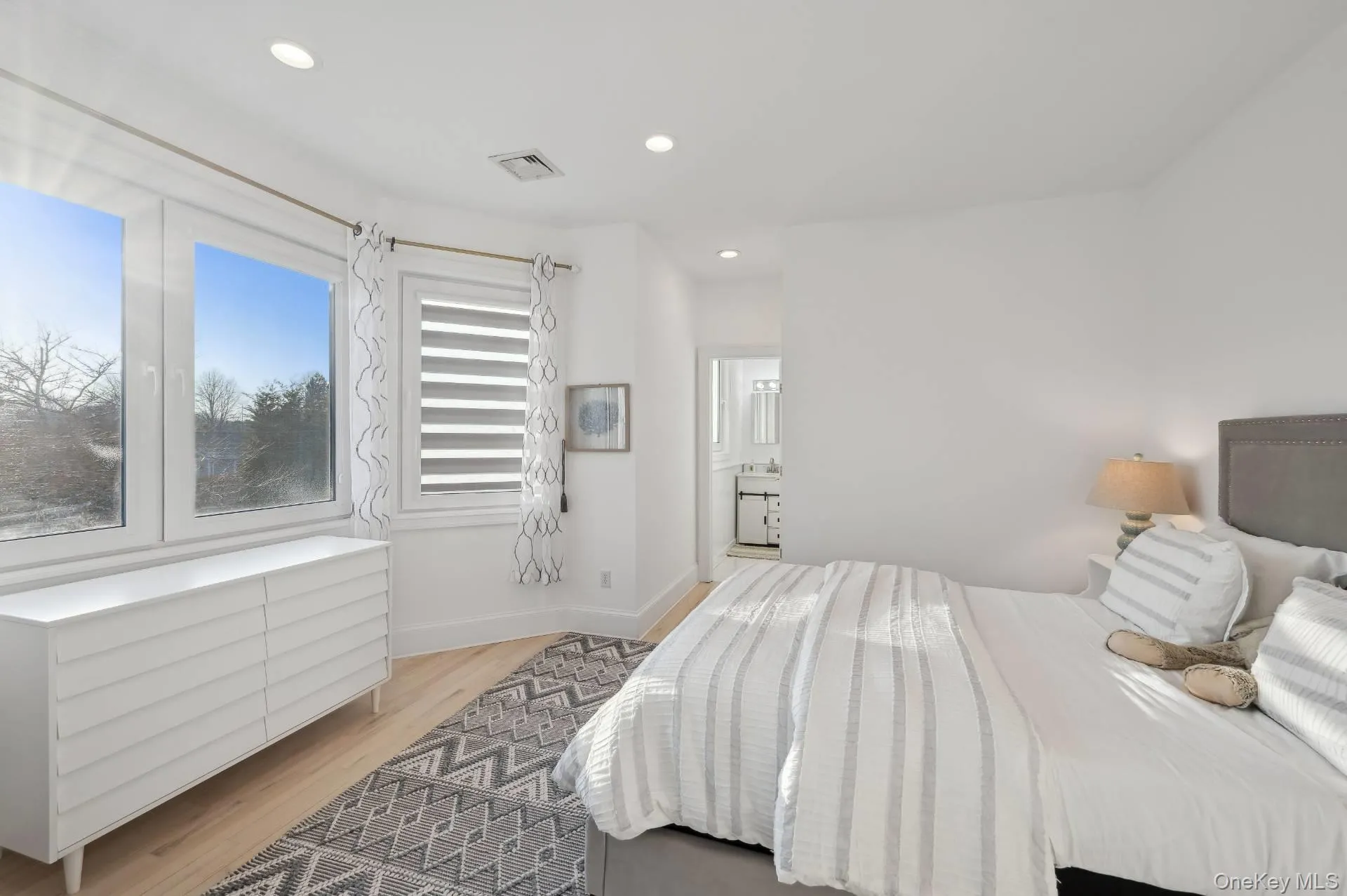 131 Flying Point Road, Southampton, NY, 5 Bedrooms Bedrooms, 14 Rooms Rooms,7 BathroomsBathrooms,Residential Lease,For Rent,Flying Point,0,1014269 131 Flying Point Road, Southampton, NY, 5 Bedrooms Bedrooms, 14 Rooms Rooms,7 BathroomsBathrooms,Residential Lease,For Rent,Flying Point,0,1014269