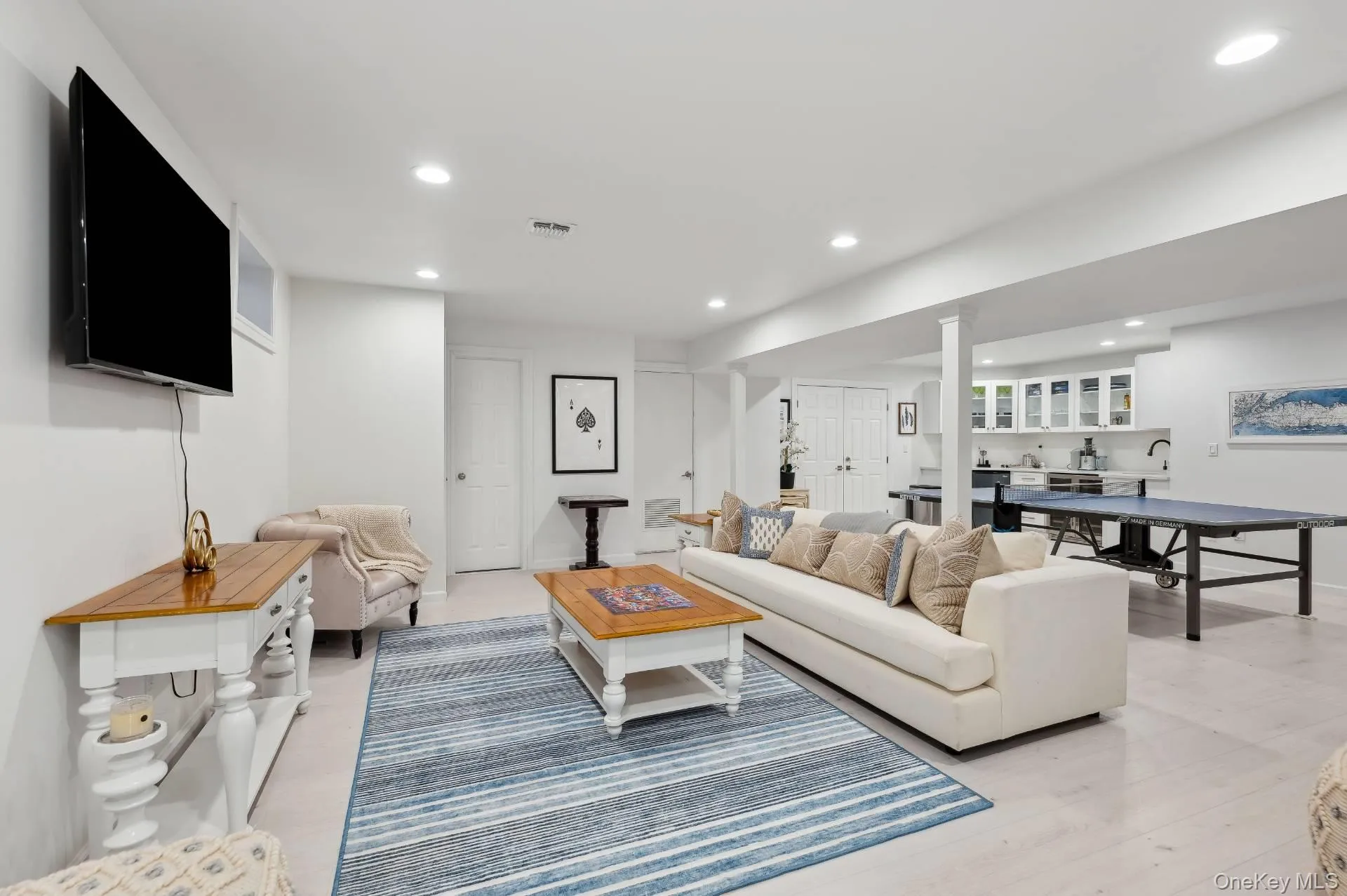 131 Flying Point Road, Southampton, NY, 5 Bedrooms Bedrooms, 14 Rooms Rooms,7 BathroomsBathrooms,Residential Lease,For Rent,Flying Point,0,1014269 131 Flying Point Road, Southampton, NY, 5 Bedrooms Bedrooms, 14 Rooms Rooms,7 BathroomsBathrooms,Residential Lease,For Rent,Flying Point,0,1014269