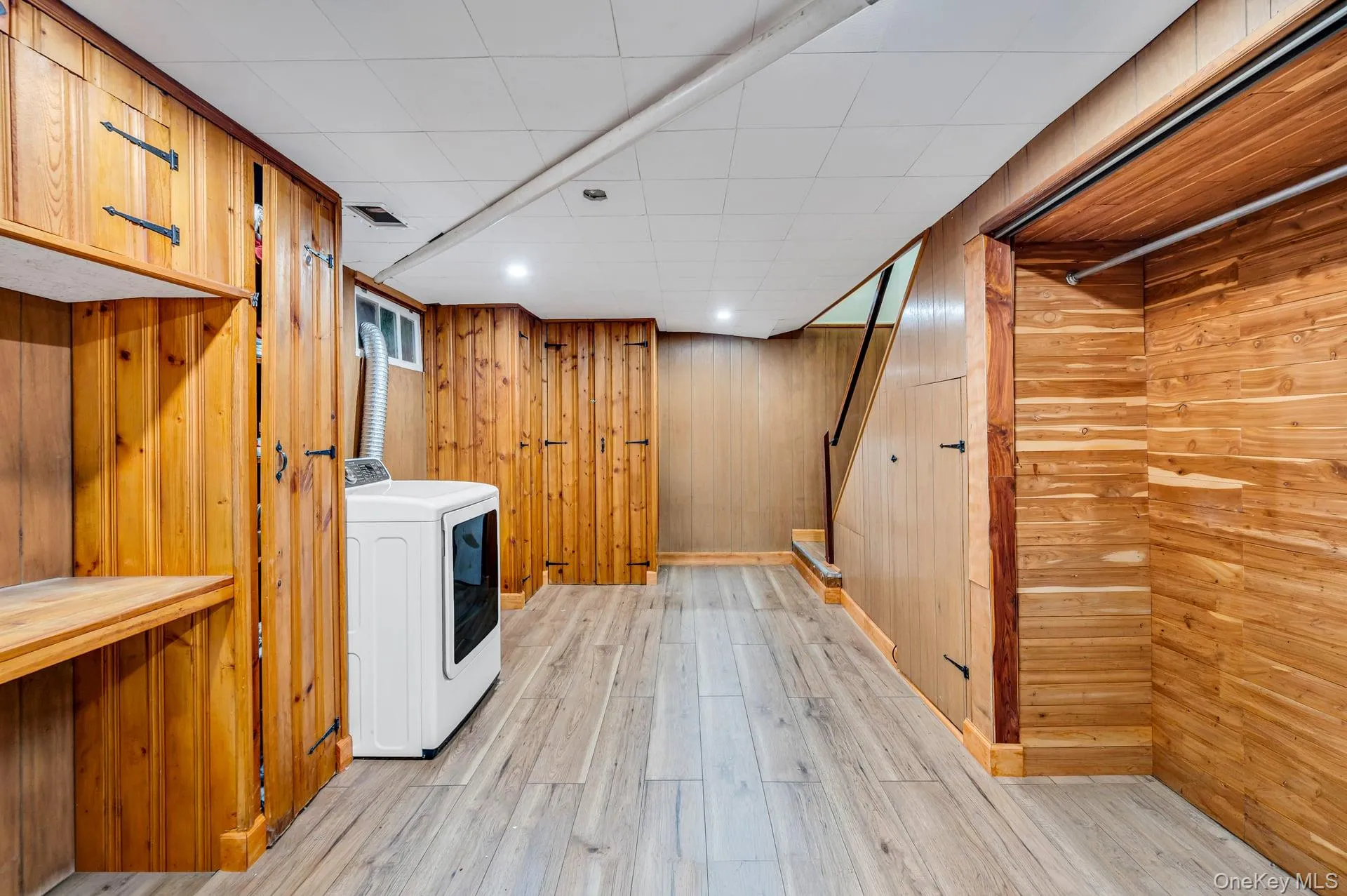 7 Albers Lane, Oyster Bay, NY, 3 Bedrooms Bedrooms, 6 Rooms Rooms,2 BathroomsBathrooms,Residential,For Rent,Albers,0,1014270 7 Albers Lane, Oyster Bay, NY, 3 Bedrooms Bedrooms, 6 Rooms Rooms,2 BathroomsBathrooms,Residential,For Rent,Albers,0,1014270