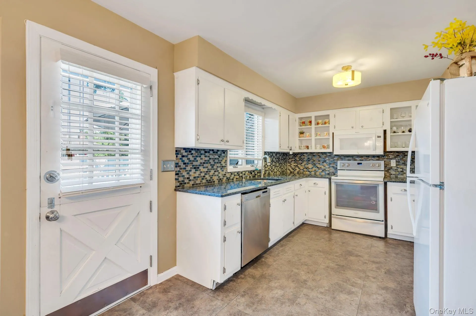 7 Albers Lane, Oyster Bay, NY, 3 Bedrooms Bedrooms, 6 Rooms Rooms,2 BathroomsBathrooms,Residential,For Rent,Albers,0,1014270 7 Albers Lane, Oyster Bay, NY, 3 Bedrooms Bedrooms, 6 Rooms Rooms,2 BathroomsBathrooms,Residential,For Rent,Albers,0,1014270