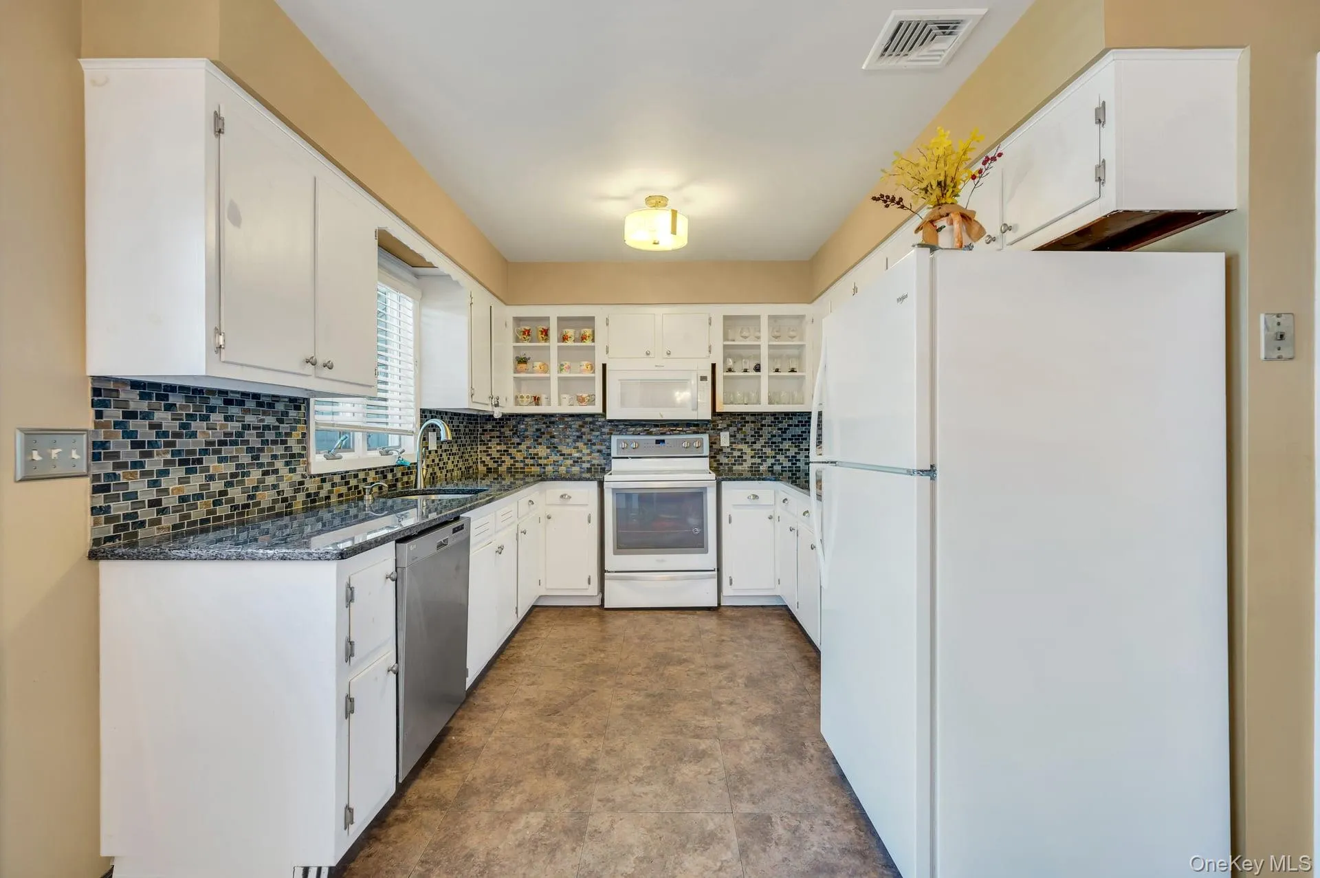 7 Albers Lane, Oyster Bay, NY, 3 Bedrooms Bedrooms, 6 Rooms Rooms,2 BathroomsBathrooms,Residential,For Rent,Albers,0,1014270 7 Albers Lane, Oyster Bay, NY, 3 Bedrooms Bedrooms, 6 Rooms Rooms,2 BathroomsBathrooms,Residential,For Rent,Albers,0,1014270