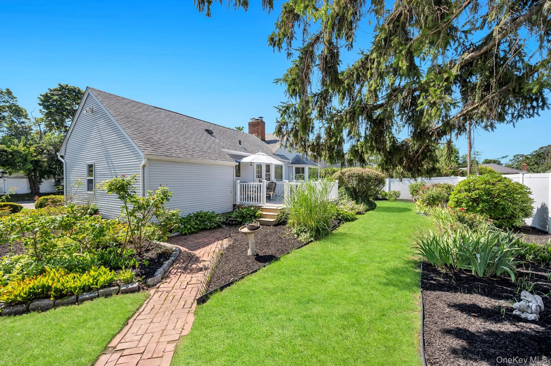 7 Albers Lane, Oyster Bay, NY, 3 Bedrooms Bedrooms, 6 Rooms Rooms,2 BathroomsBathrooms,Residential,For Rent,Albers,0,1014270 7 Albers Lane, Oyster Bay, NY, 3 Bedrooms Bedrooms, 6 Rooms Rooms,2 BathroomsBathrooms,Residential,For Rent,Albers,0,1014270