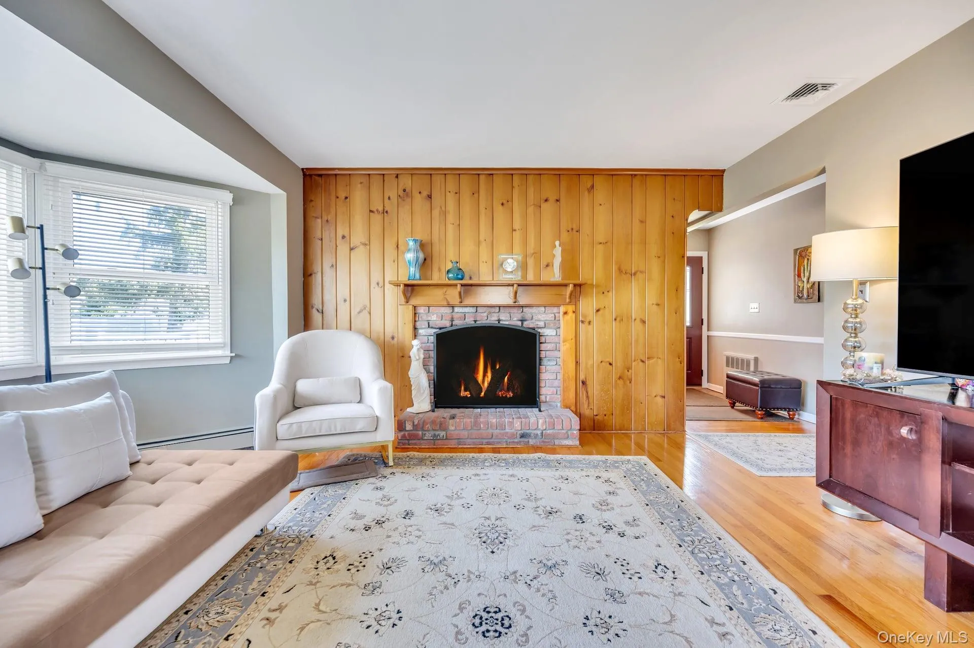 7 Albers Lane, Oyster Bay, NY, 3 Bedrooms Bedrooms, 6 Rooms Rooms,2 BathroomsBathrooms,Residential,For Rent,Albers,0,1014270 7 Albers Lane, Oyster Bay, NY, 3 Bedrooms Bedrooms, 6 Rooms Rooms,2 BathroomsBathrooms,Residential,For Rent,Albers,0,1014270