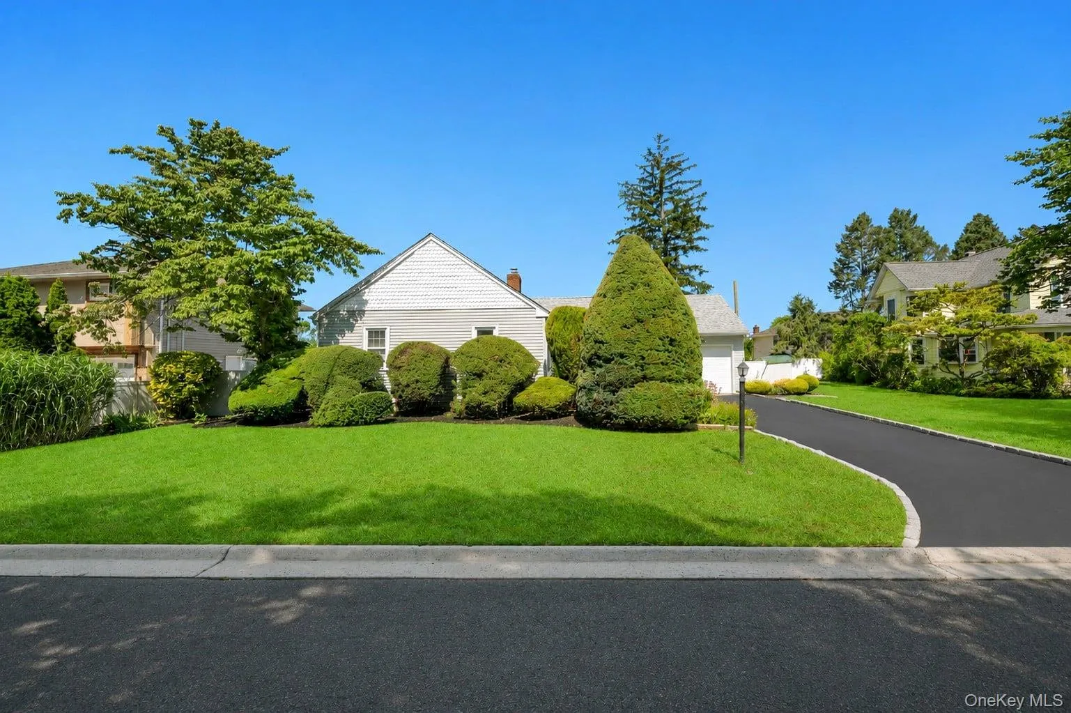 7 Albers Lane, Oyster Bay, NY, 3 Bedrooms Bedrooms, 6 Rooms Rooms,2 BathroomsBathrooms,Residential,For Rent,Albers,0,1014270 7 Albers Lane, Oyster Bay, NY, 3 Bedrooms Bedrooms, 6 Rooms Rooms,2 BathroomsBathrooms,Residential,For Rent,Albers,0,1014270