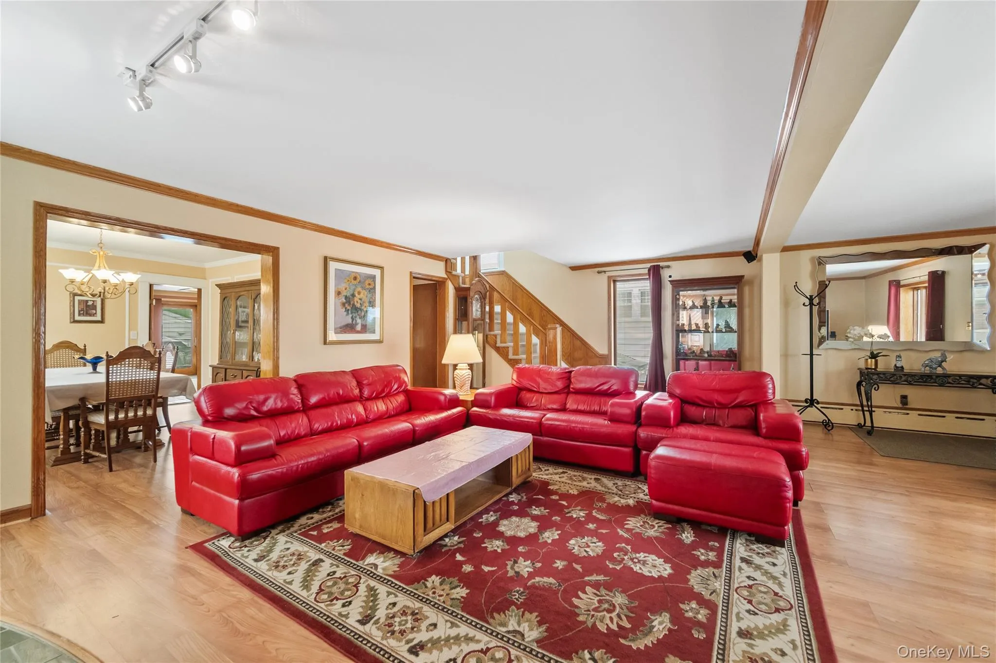 Large Open Concept LR Large Open Concept LR