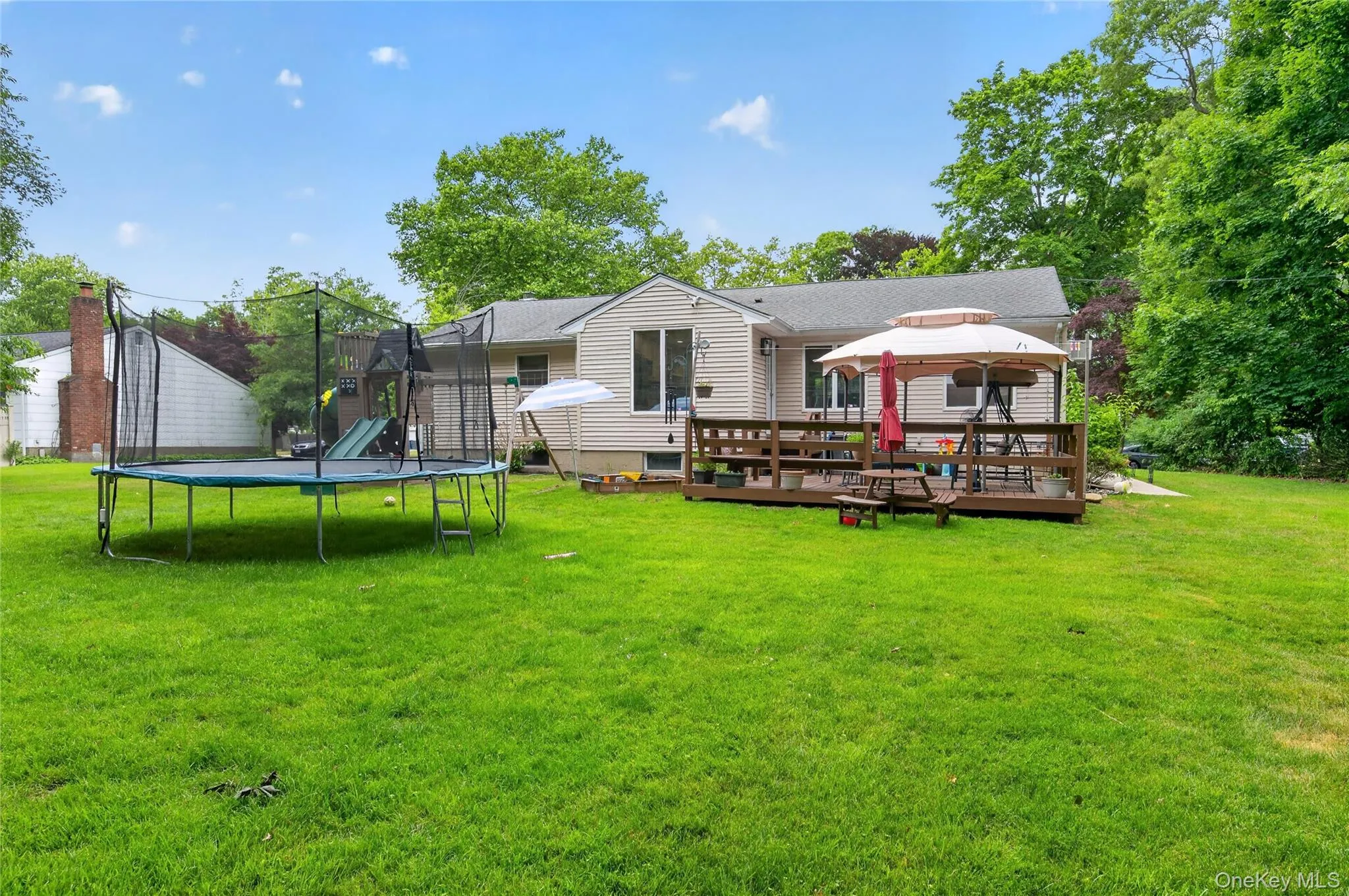 257 Bow Drive, Smithtown, NY, 3 Bedrooms Bedrooms, 7 Rooms Rooms,1 BathroomBathrooms,Residential,For Rent,Bow,0,1014274 257 Bow Drive, Smithtown, NY, 3 Bedrooms Bedrooms, 7 Rooms Rooms,1 BathroomBathrooms,Residential,For Rent,Bow,0,1014274