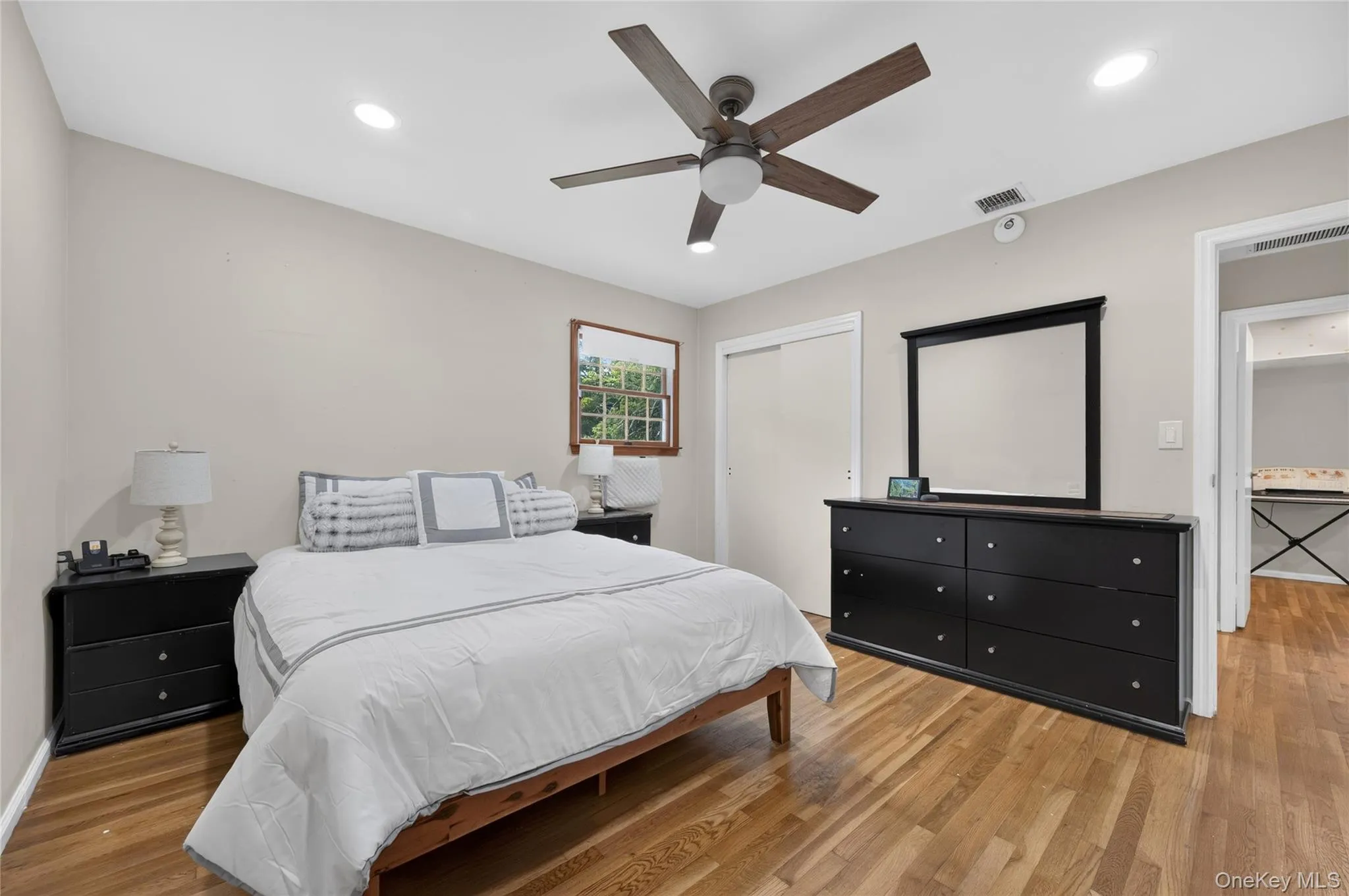 257 Bow Drive, Smithtown, NY, 3 Bedrooms Bedrooms, 7 Rooms Rooms,1 BathroomBathrooms,Residential,For Rent,Bow,0,1014274 257 Bow Drive, Smithtown, NY, 3 Bedrooms Bedrooms, 7 Rooms Rooms,1 BathroomBathrooms,Residential,For Rent,Bow,0,1014274