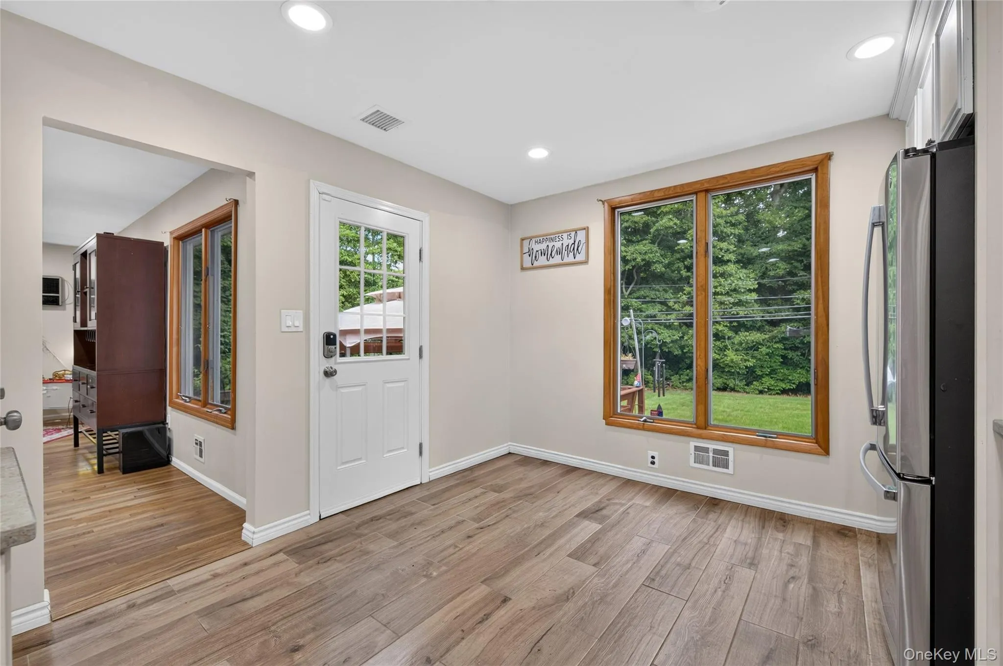 257 Bow Drive, Smithtown, NY, 3 Bedrooms Bedrooms, 7 Rooms Rooms,1 BathroomBathrooms,Residential,For Rent,Bow,0,1014274 257 Bow Drive, Smithtown, NY, 3 Bedrooms Bedrooms, 7 Rooms Rooms,1 BathroomBathrooms,Residential,For Rent,Bow,0,1014274