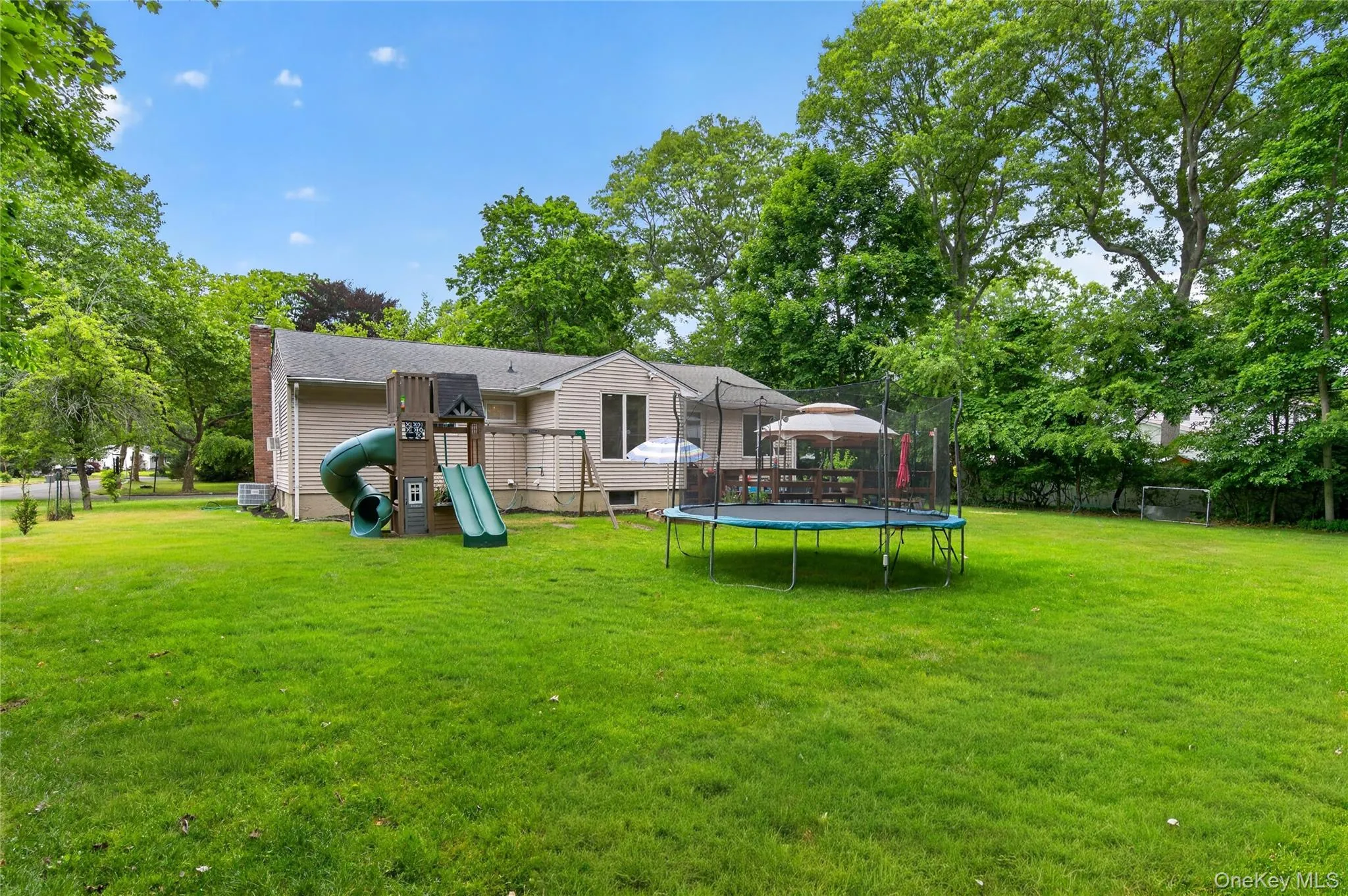 257 Bow Drive, Smithtown, NY, 3 Bedrooms Bedrooms, 7 Rooms Rooms,1 BathroomBathrooms,Residential,For Rent,Bow,0,1014274 257 Bow Drive, Smithtown, NY, 3 Bedrooms Bedrooms, 7 Rooms Rooms,1 BathroomBathrooms,Residential,For Rent,Bow,0,1014274